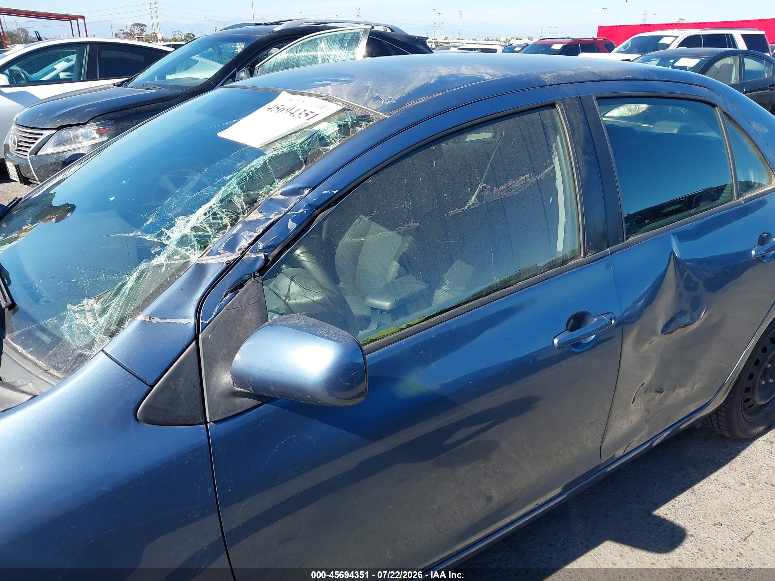 2010 Toyota Yaris   Blue vin: JTDBT4K39A1376870