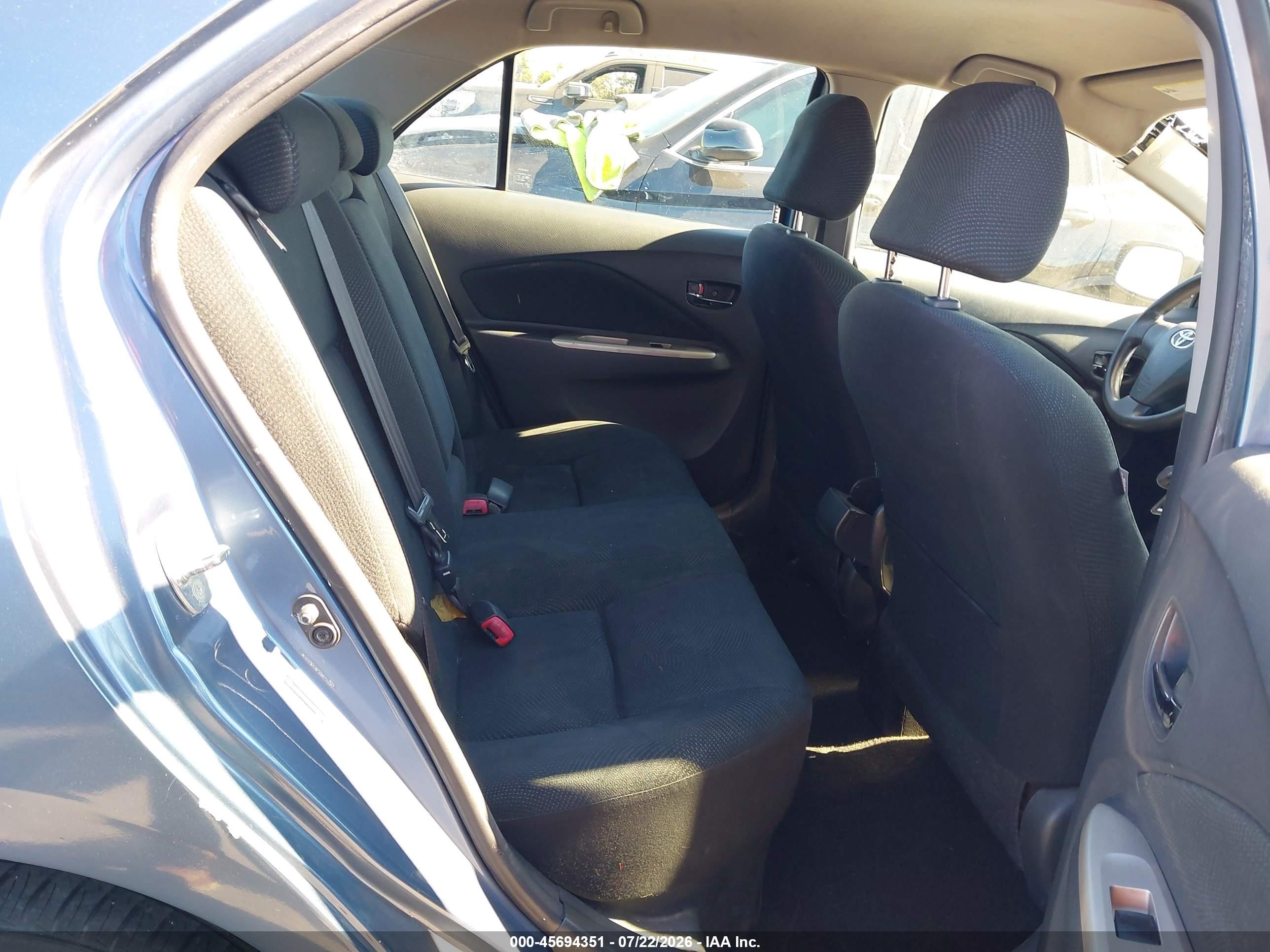 2010 Toyota Yaris   Blue vin: JTDBT4K39A1376870