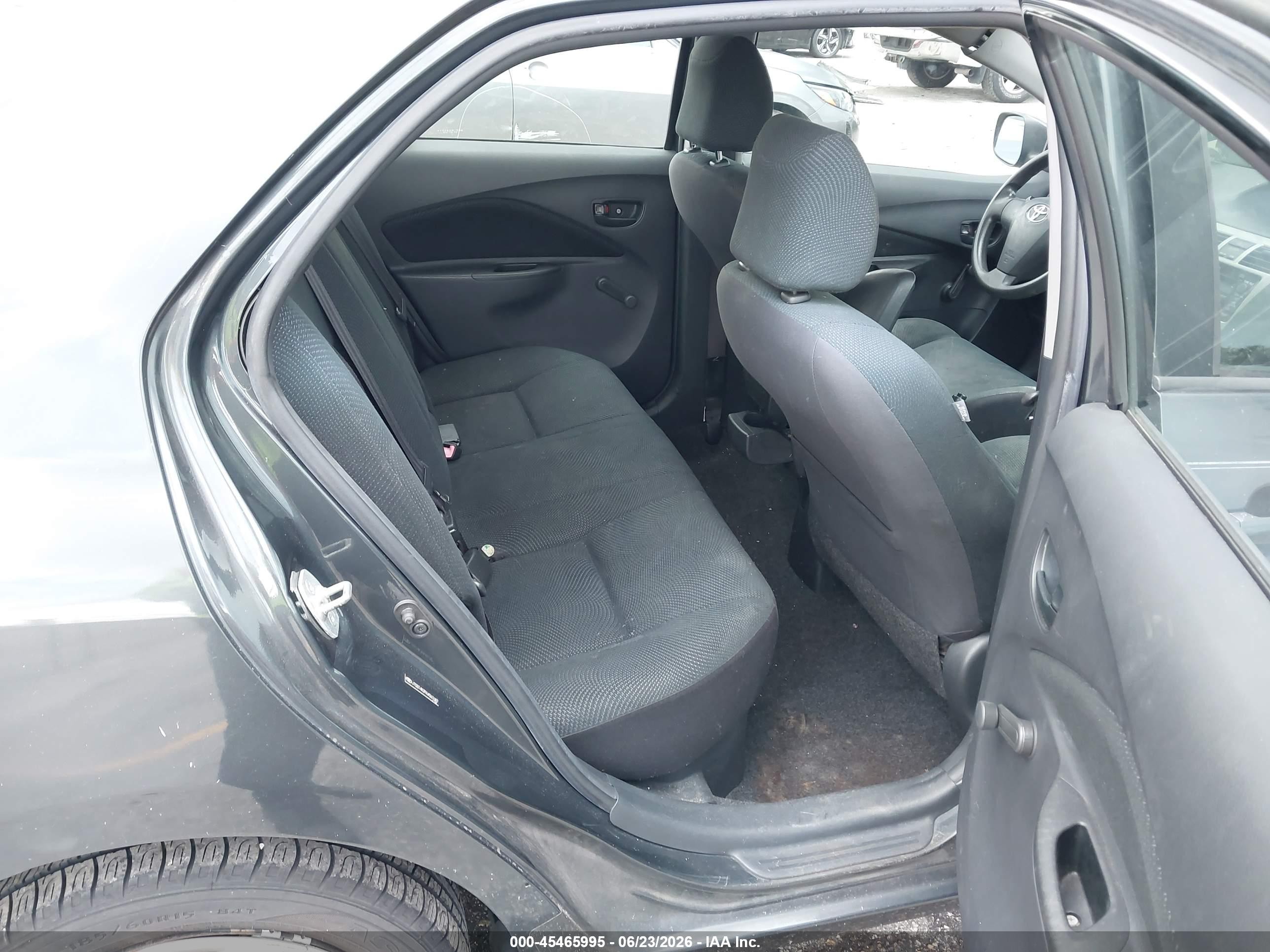 2010 Toyota Yaris   Gray vin: JTDBT4K39A4067687