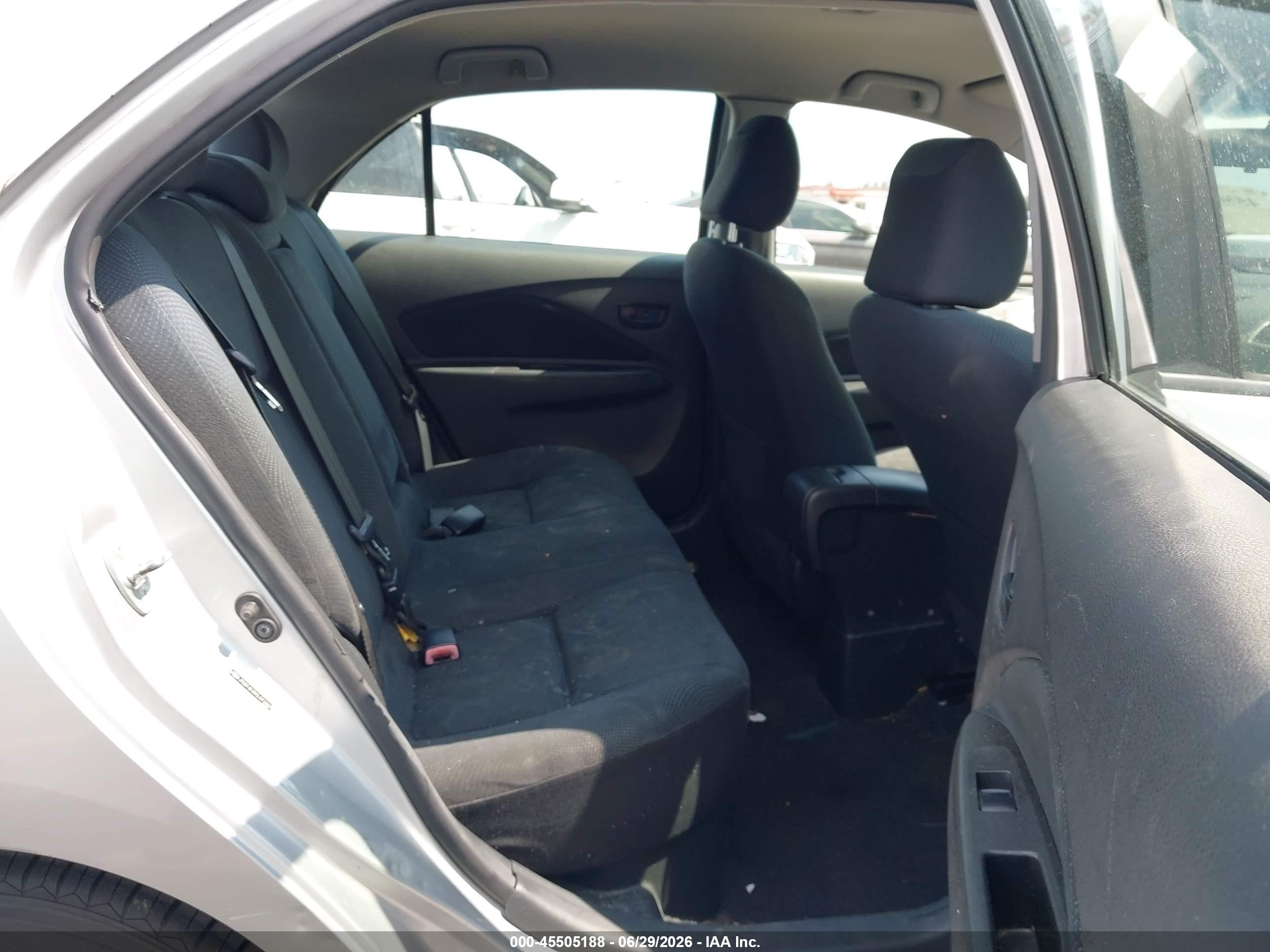 2012 Toyota Yaris   Silver vin: JTDBT4K39CL012469