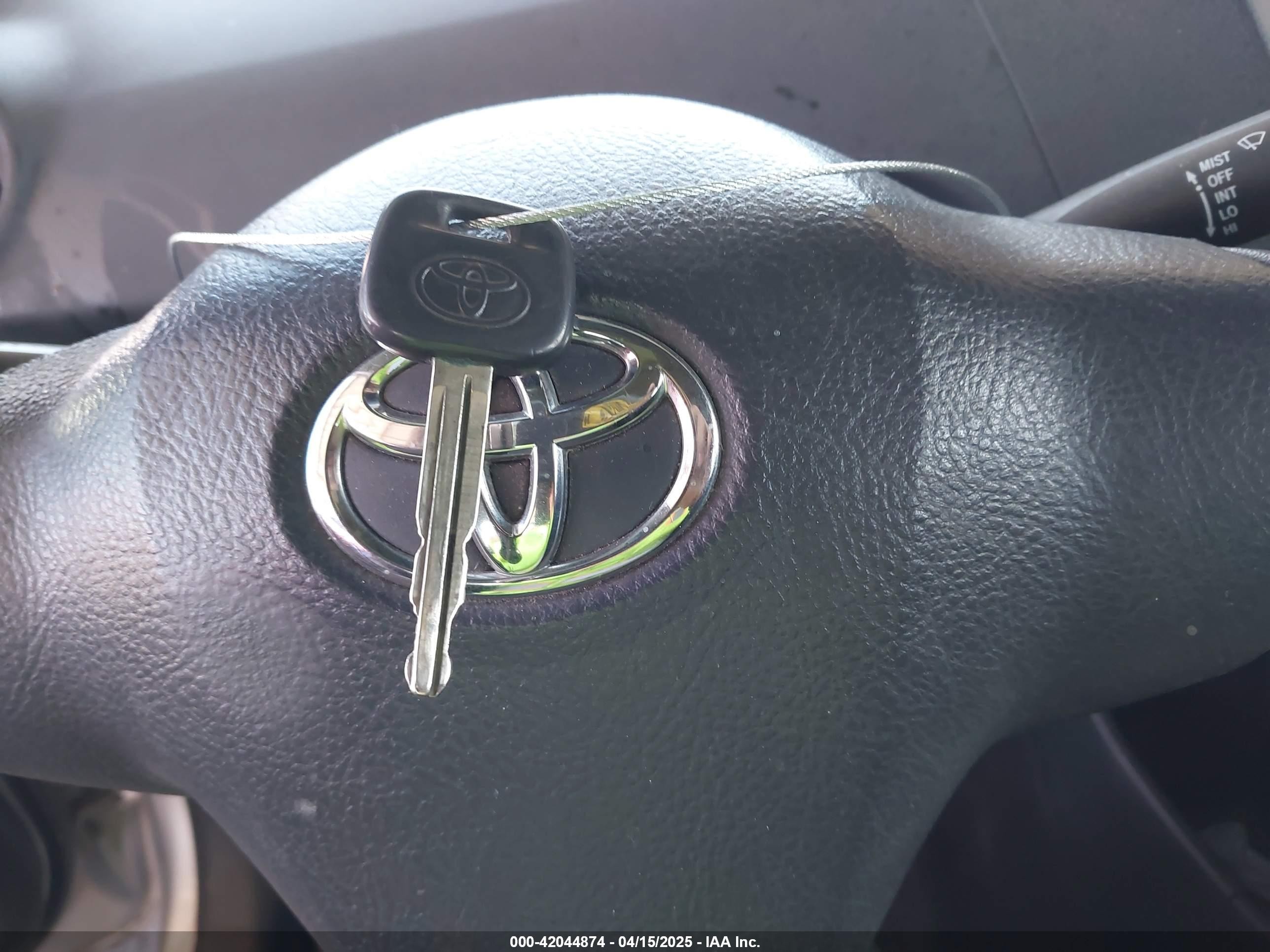 2012 Toyota Yaris   Gray vin: JTDBT4K39CL015100