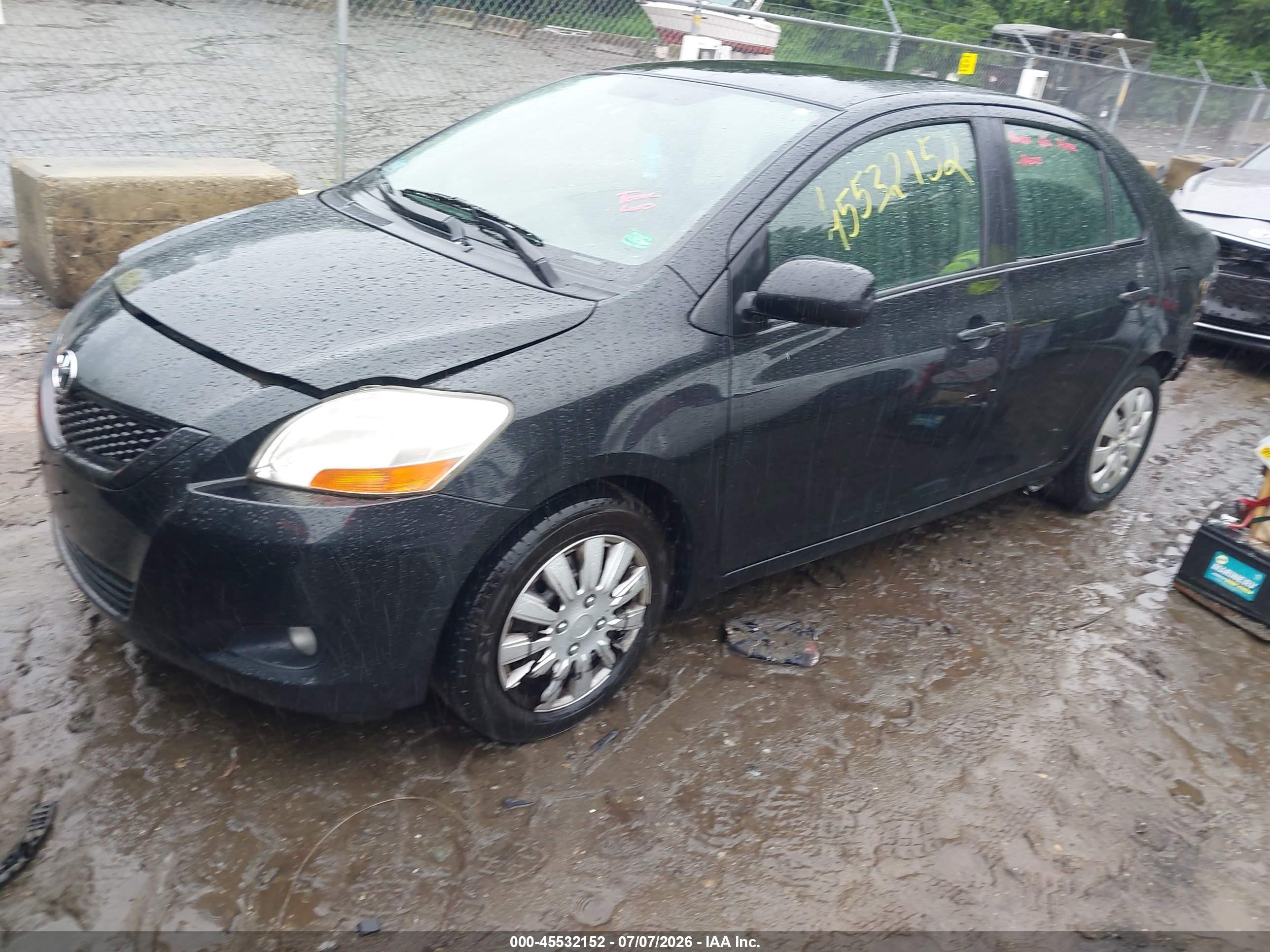 2010 Toyota Yaris   Black vin: JTDBT4K3XA1367322