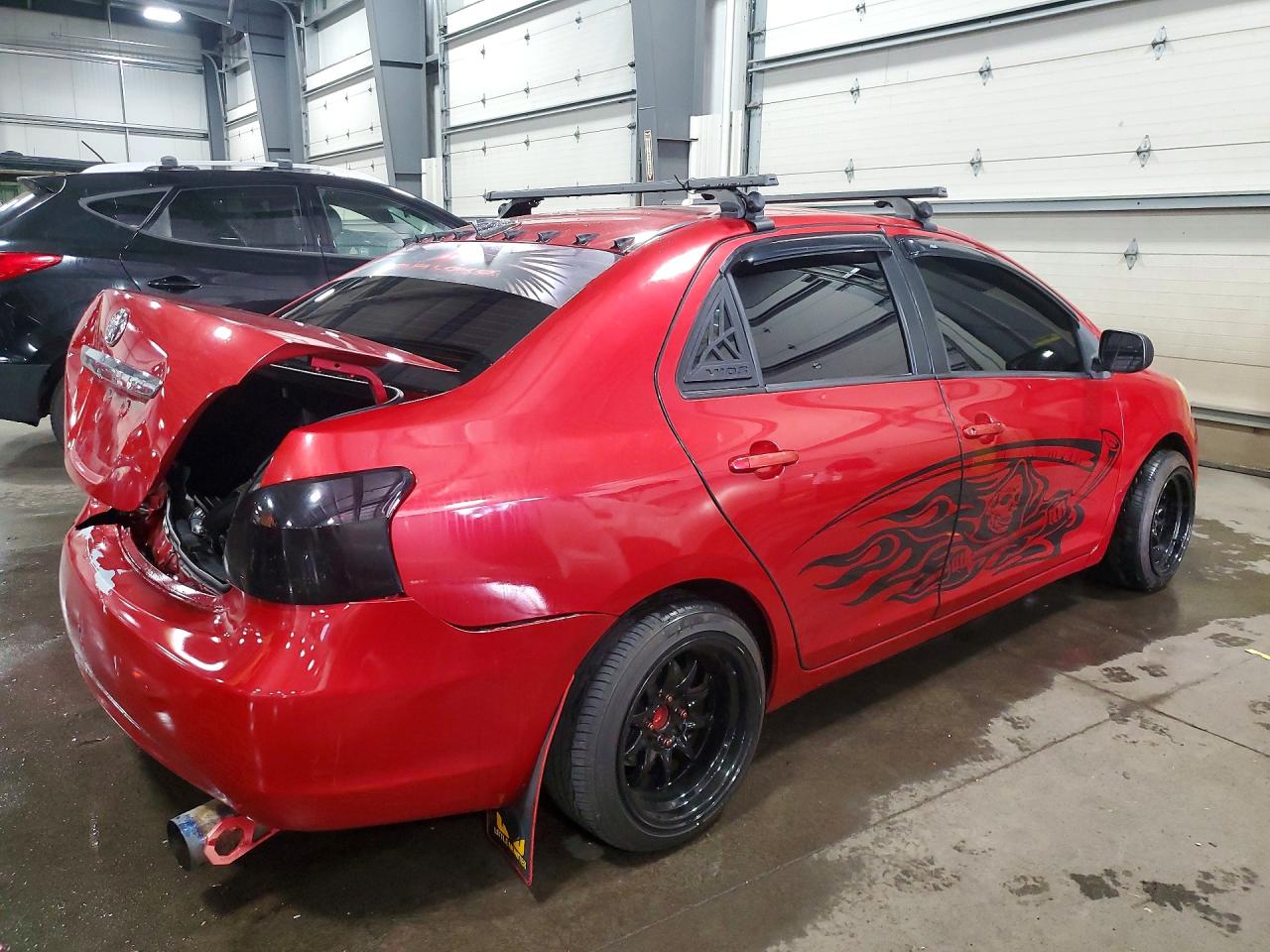 2010 Toyota Yaris Base Red vin: JTDBT4K3XA1370754