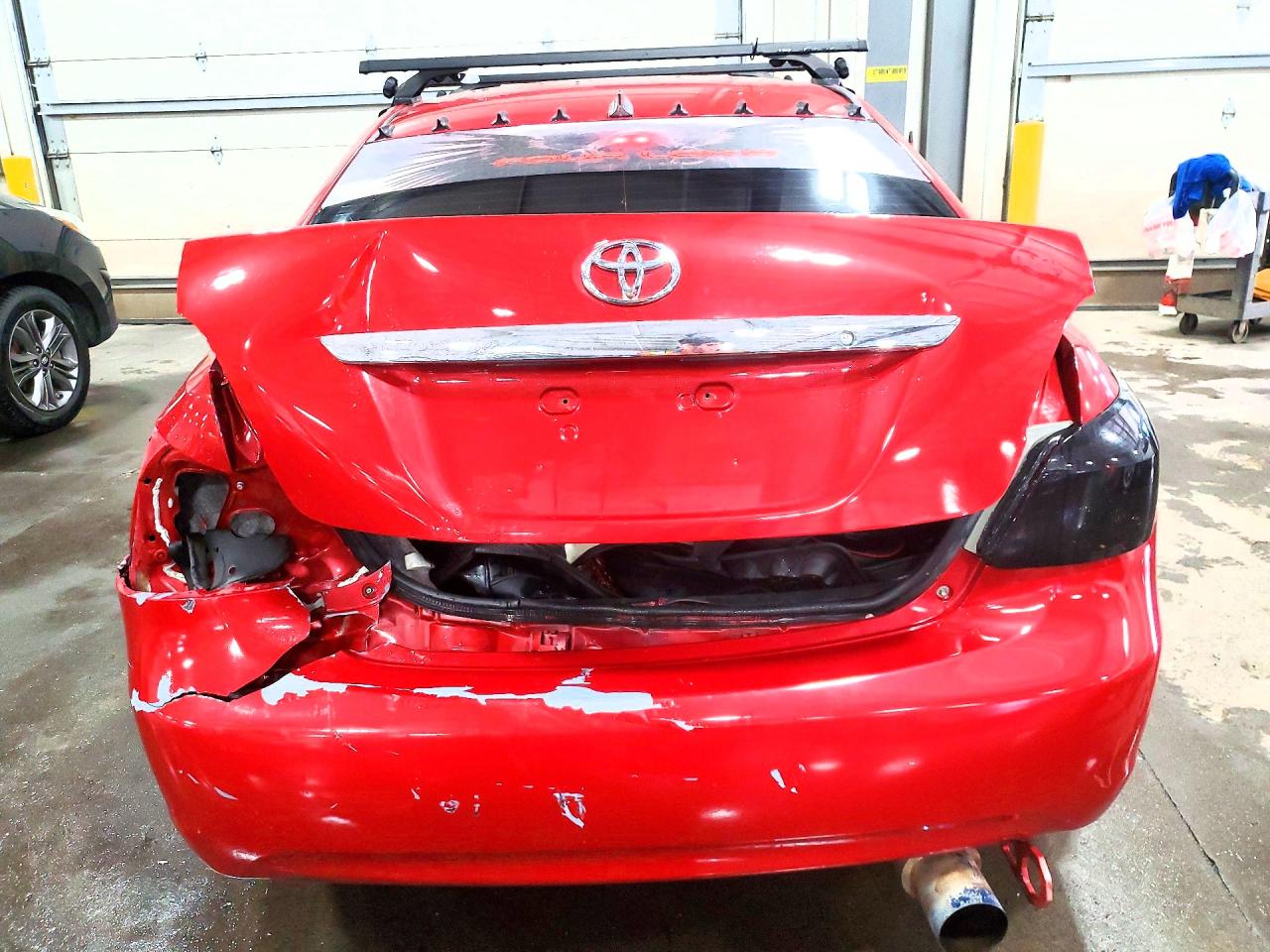 2010 Toyota Yaris Base Red vin: JTDBT4K3XA1370754