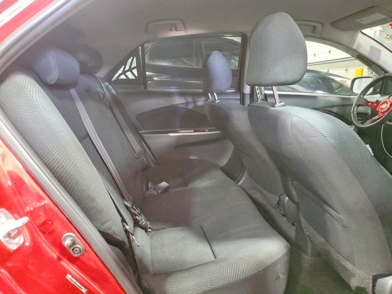 2010 Toyota Yaris Base Red vin: JTDBT4K3XA1370754