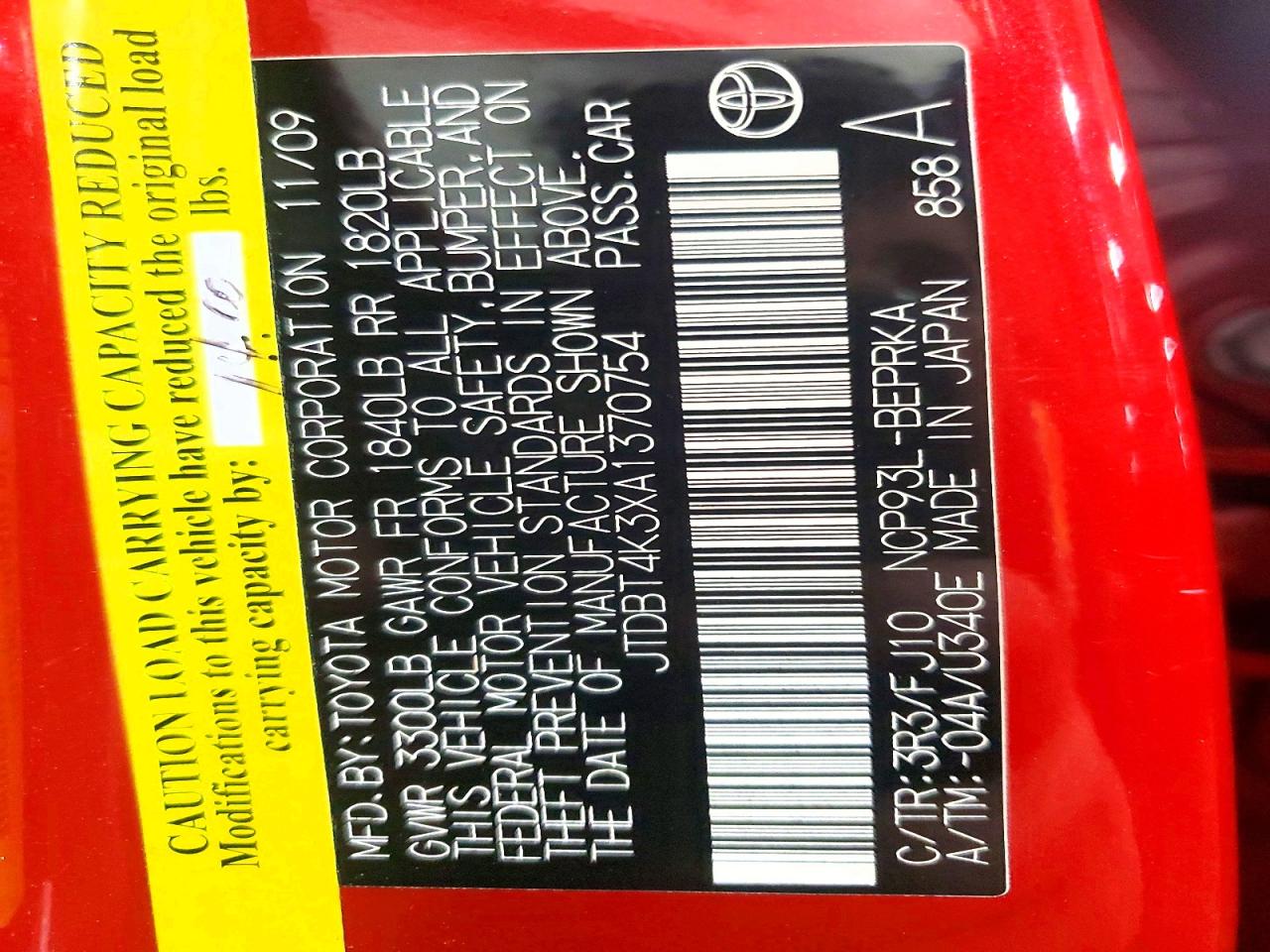 2010 Toyota Yaris Base Red vin: JTDBT4K3XA1370754