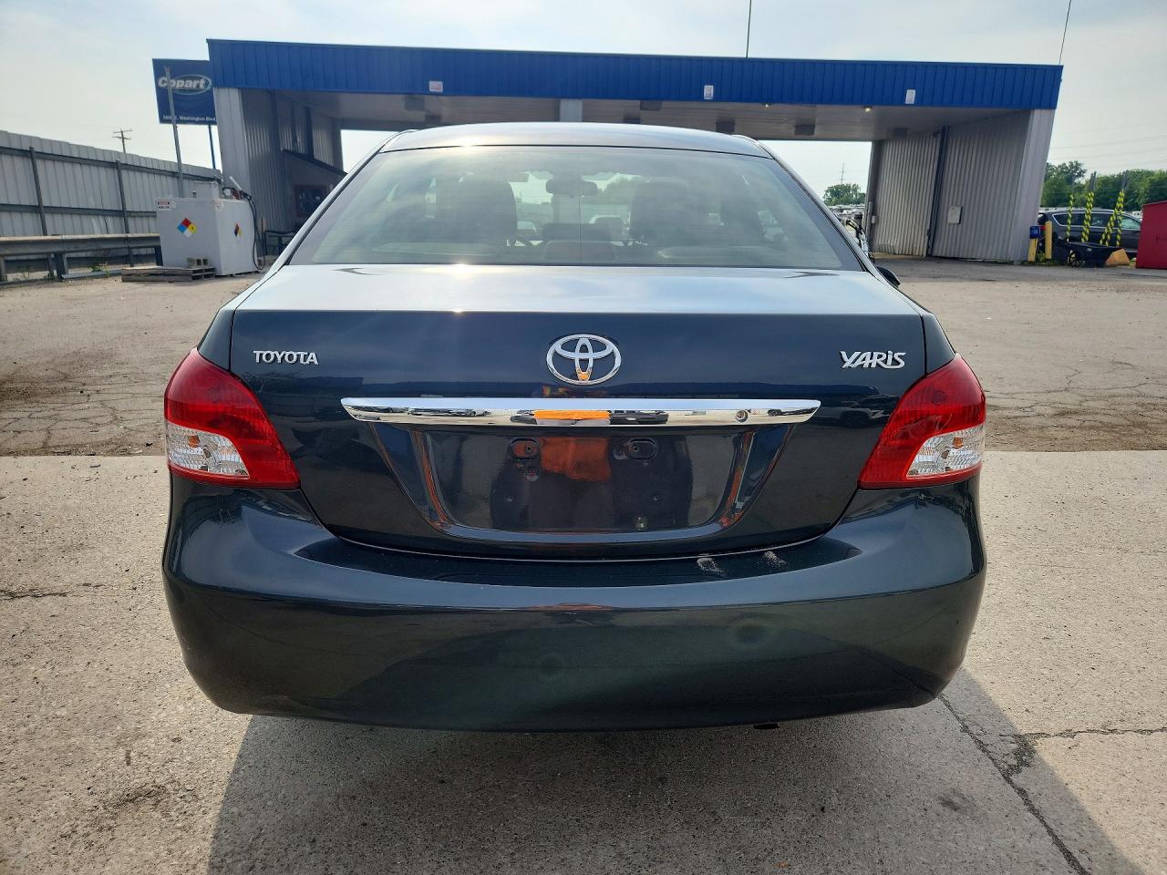 2010 Toyota Yaris Base Gray vin: JTDBT4K3XA1376523