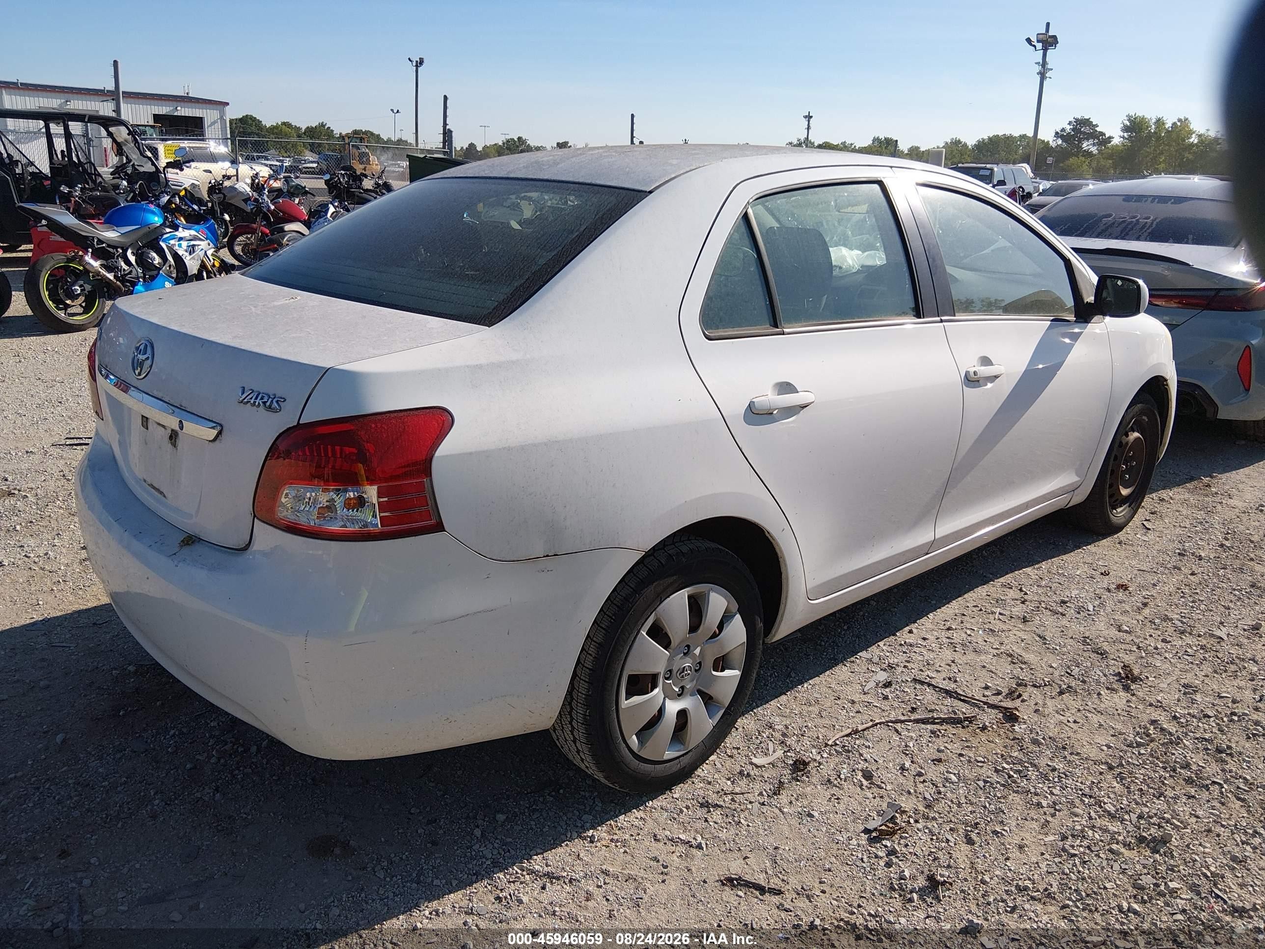 2010 Toyota Yaris   White vin: JTDBT4K3XA1392365