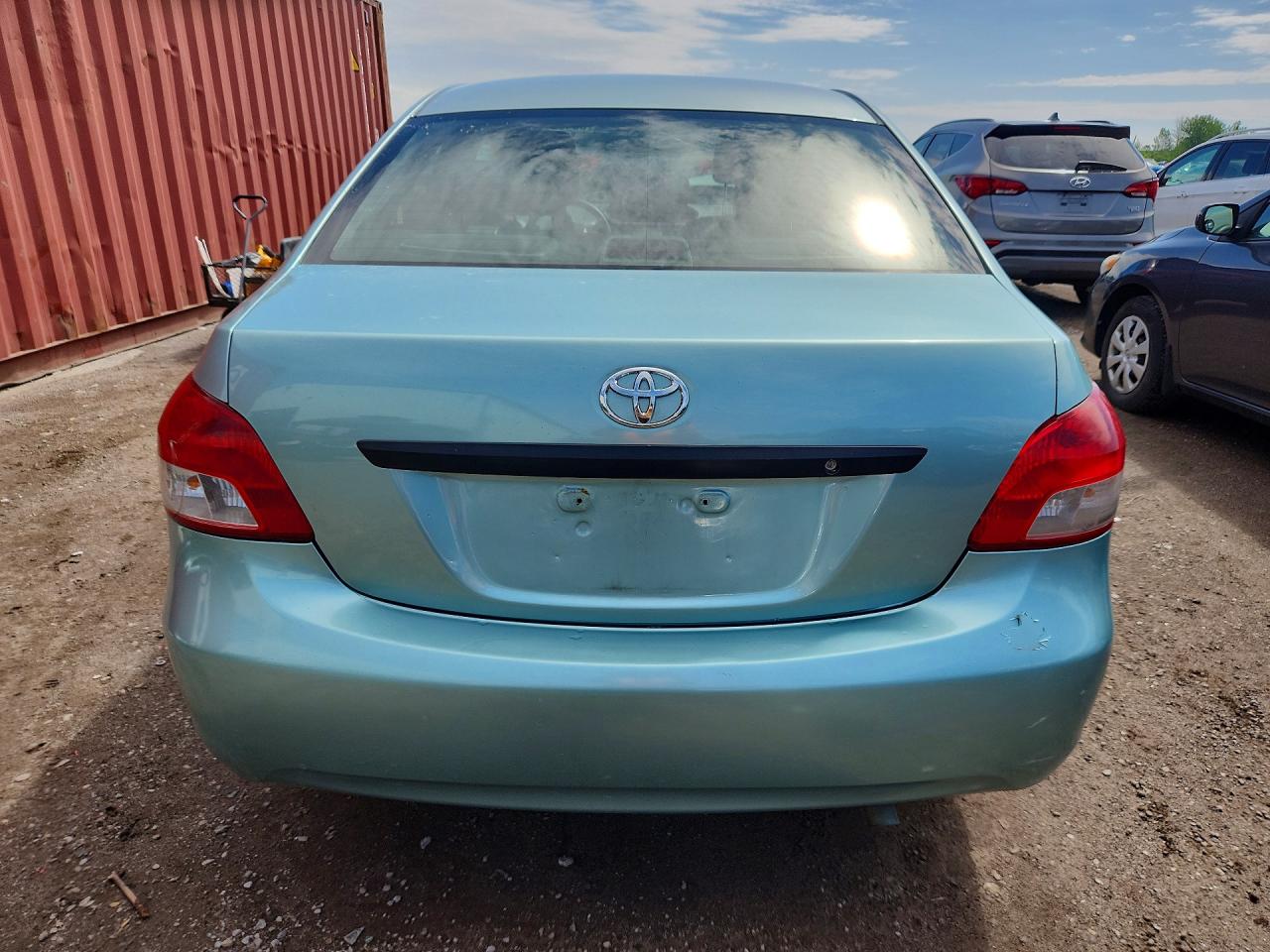 2010 Toyota Yaris Base Зеленый vin: JTDBT4K3XA1394780
