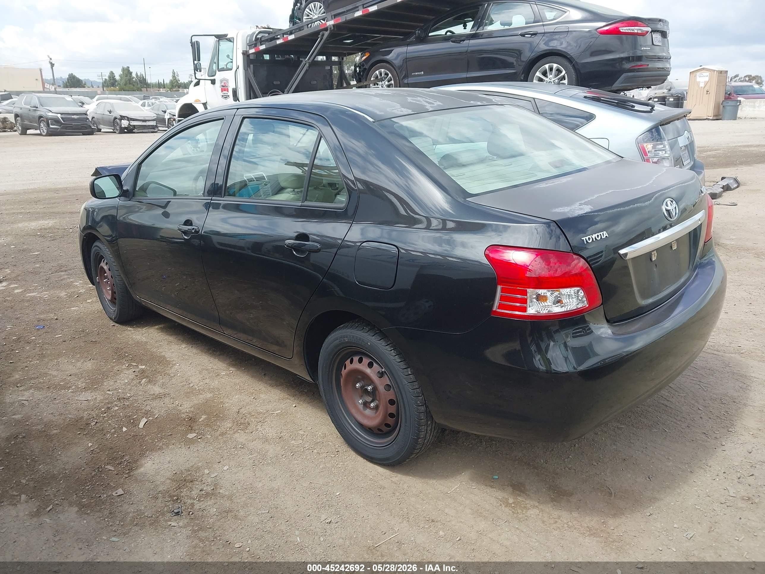 2011 Toyota Yaris   Black vin: JTDBT4K3XB1399964