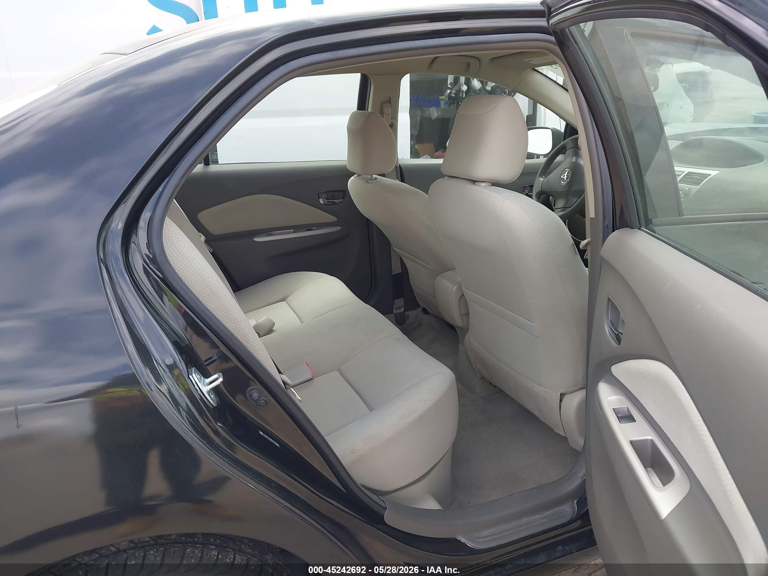 2011 Toyota Yaris   Black vin: JTDBT4K3XB1399964