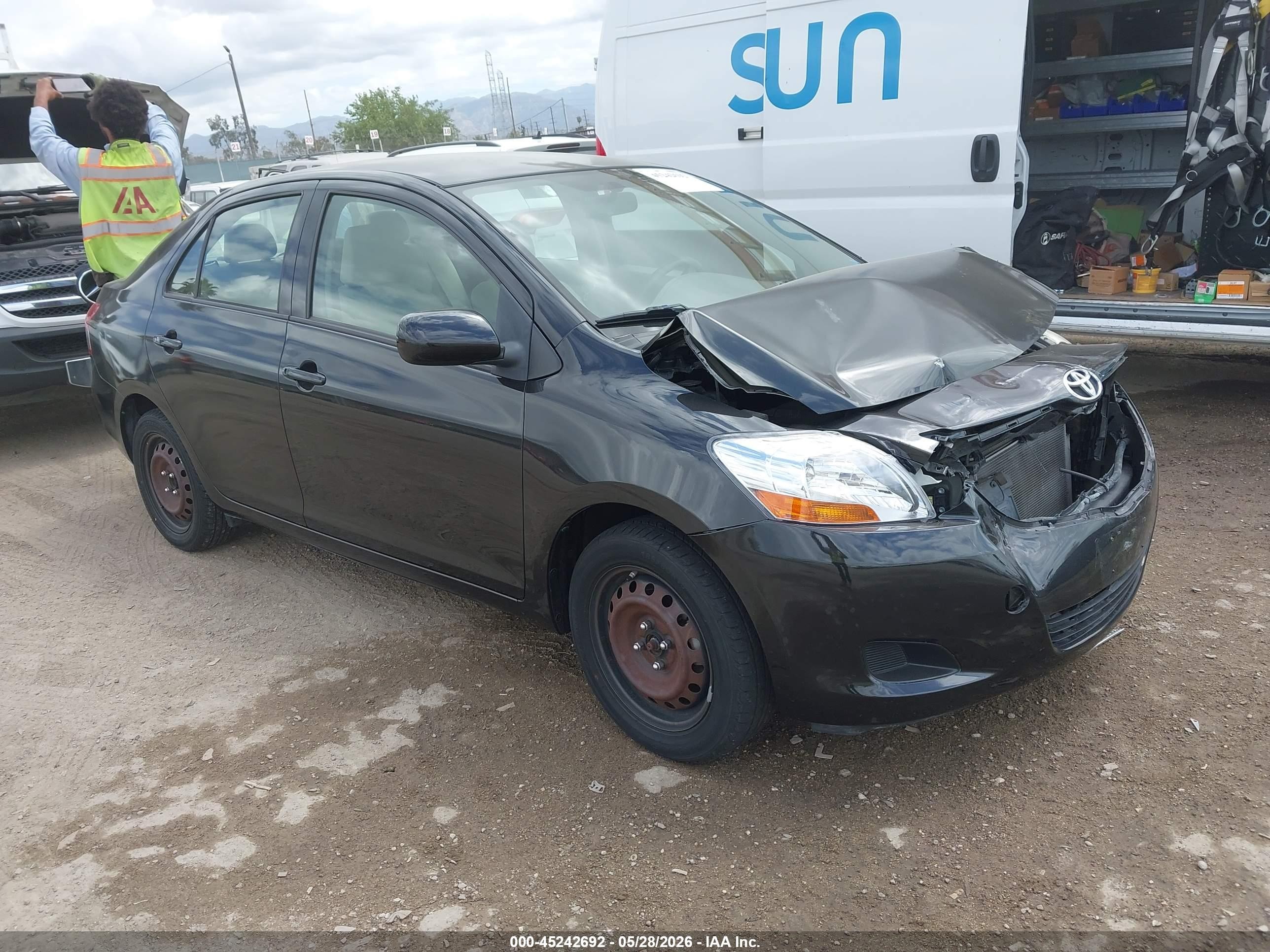 2011 Toyota Yaris   Black vin: JTDBT4K3XB1399964