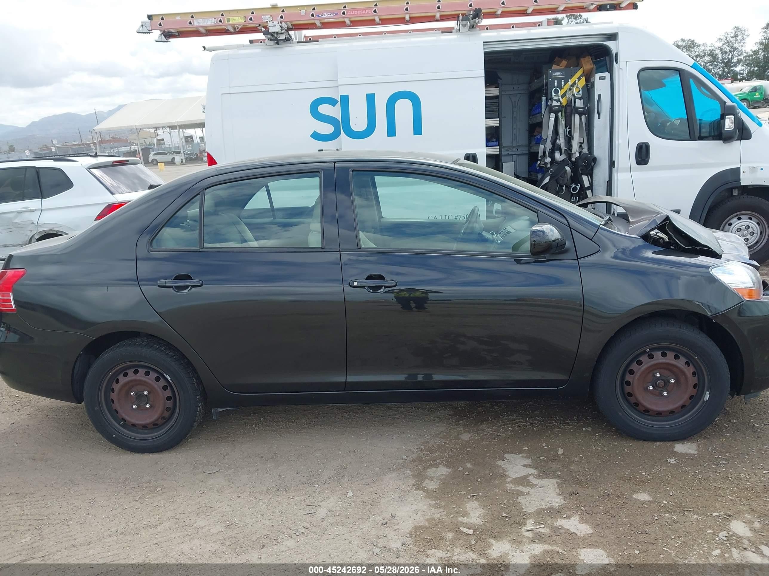 2011 Toyota Yaris   Black vin: JTDBT4K3XB1399964