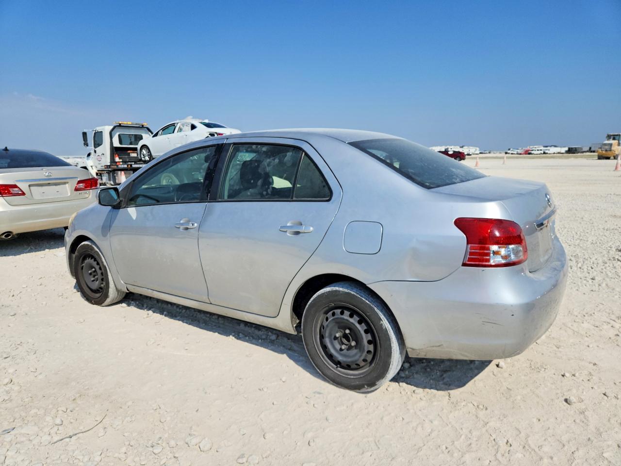 2012 Toyota Yaris Fleet Silver vin: JTDBT4K3XCL020211