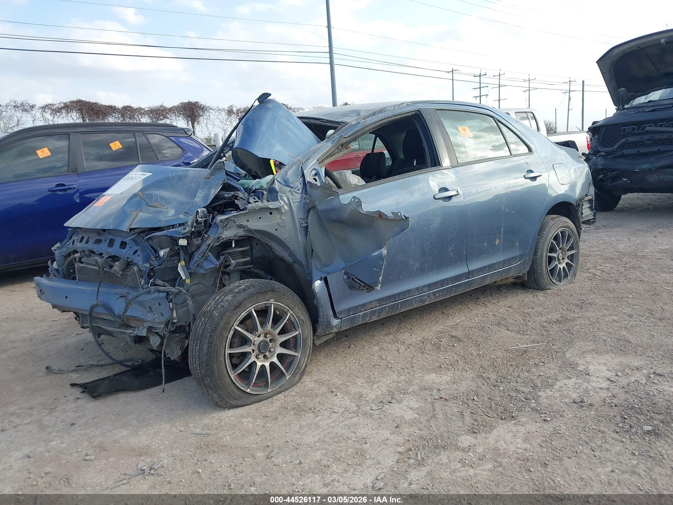 2012 Toyota Yaris   Blue vin: JTDBT4K3XCL020323