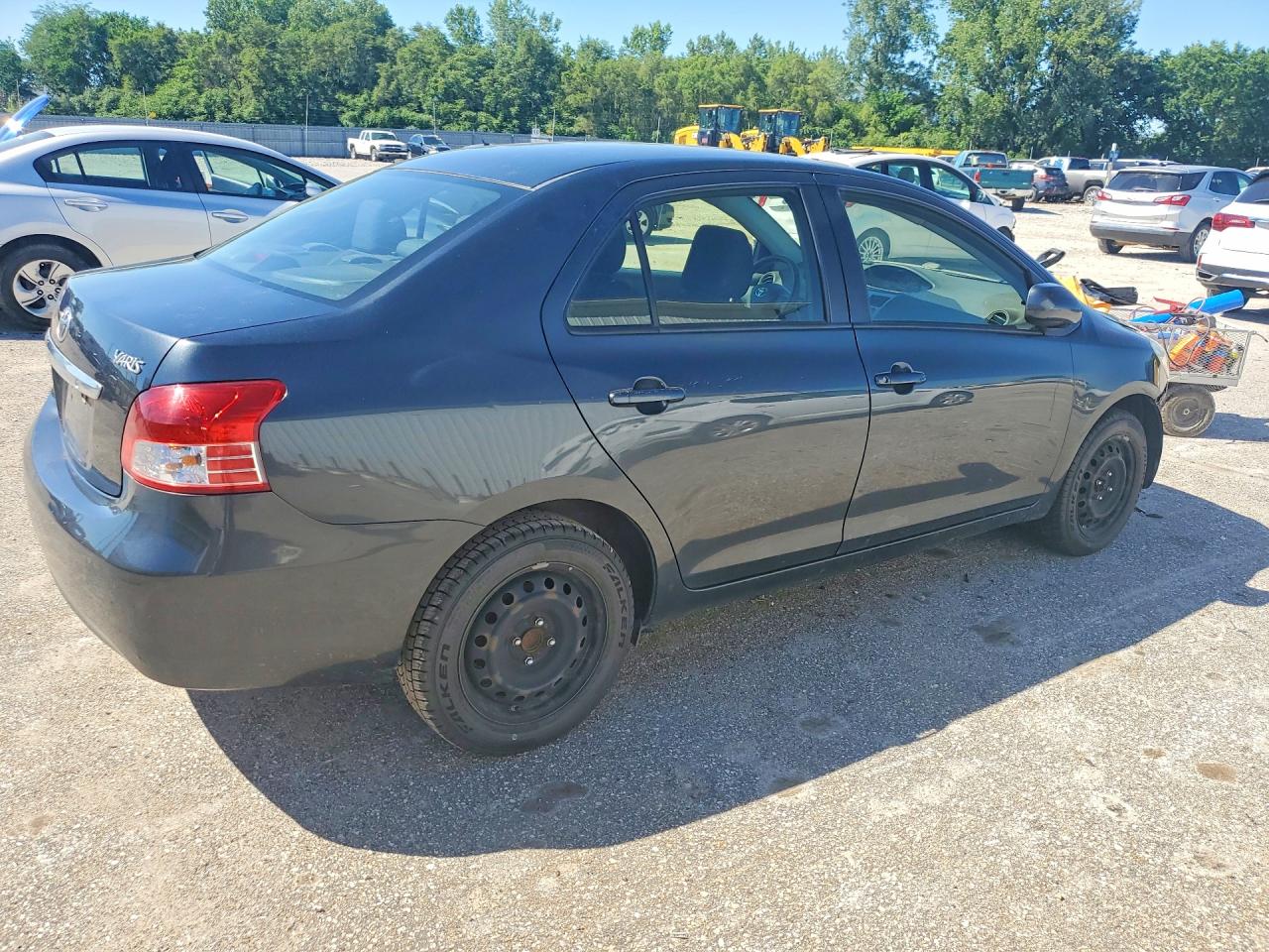 2012 Toyota Yaris Fleet Gray vin: JTDBT4K3XCL036800