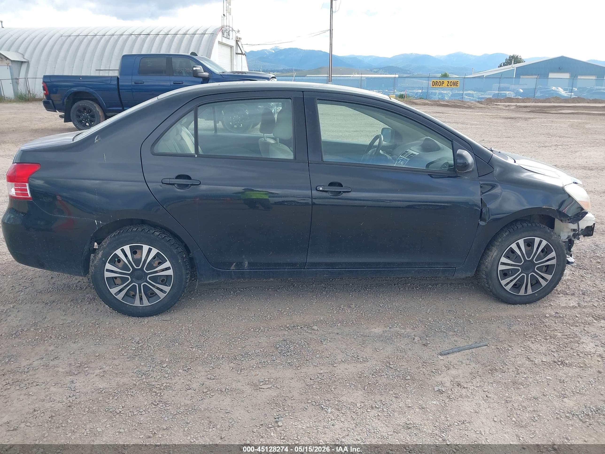 2007 Toyota Yaris   Black vin: JTDBT903071005945