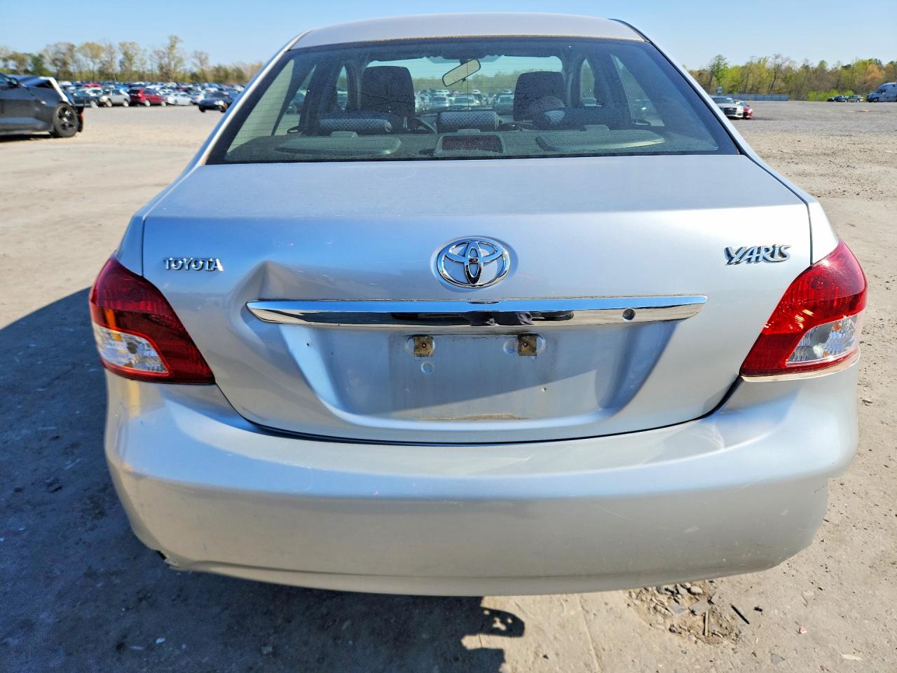 2007 Toyota Yaris Base Gray vin: JTDBT903071059388