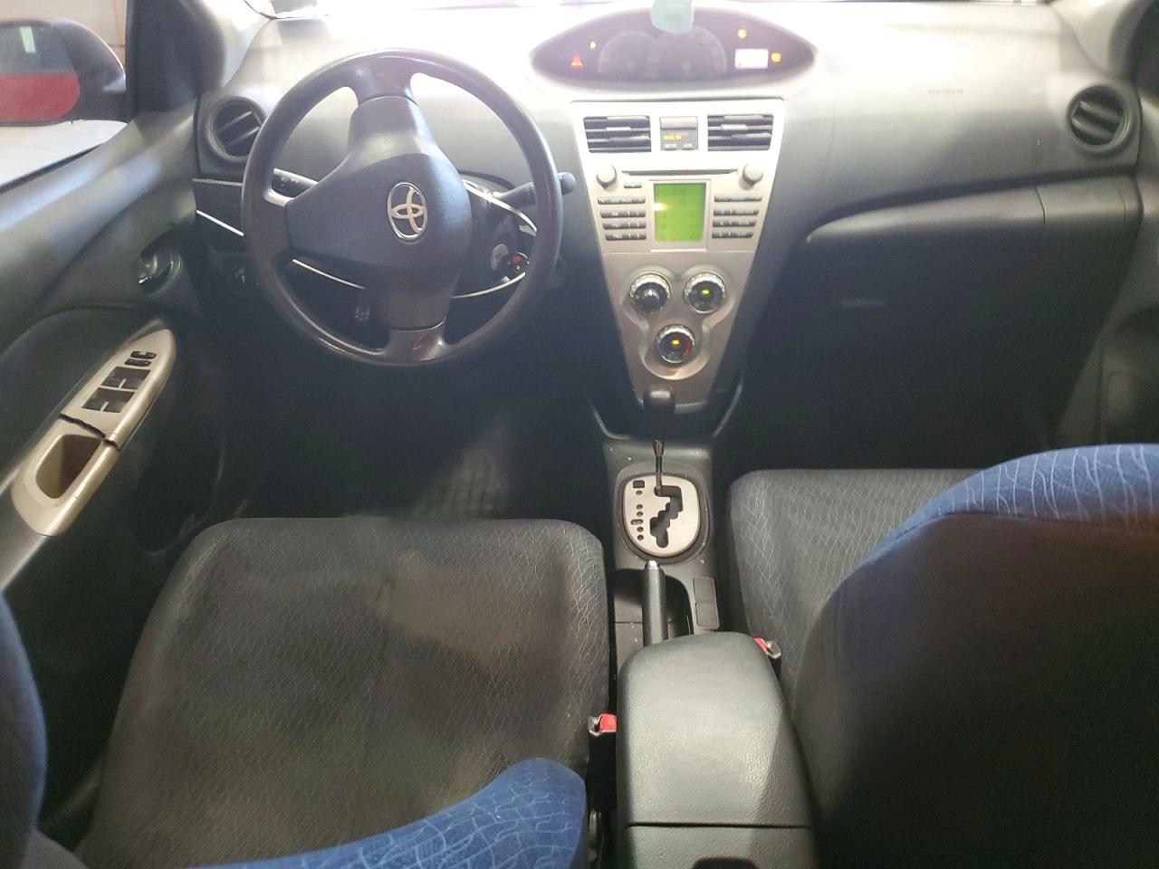 2008 Toyota Yaris Base Red vin: JTDBT903084037245