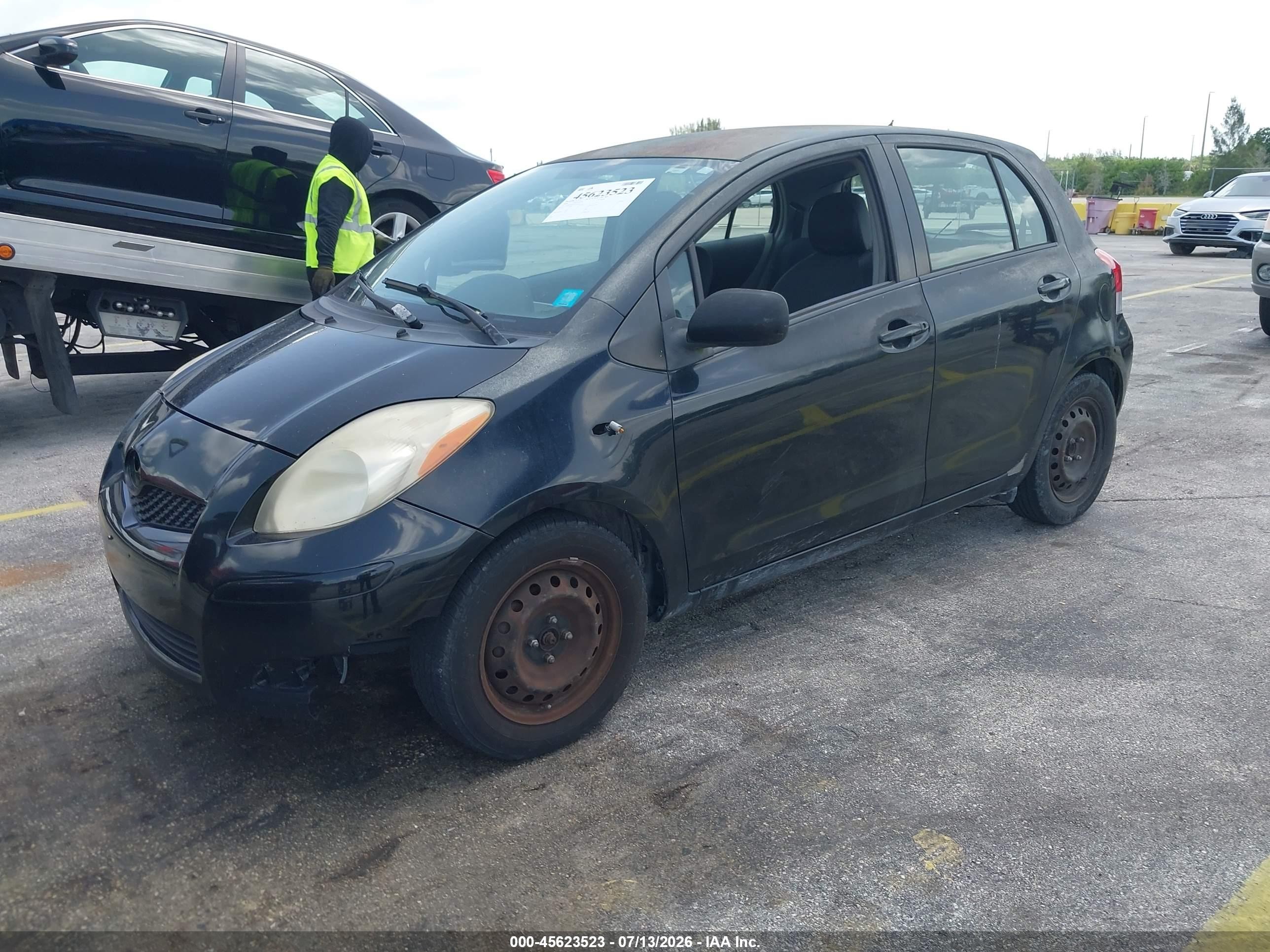2009 Toyota Yaris   Black vin: JTDBT903091305214