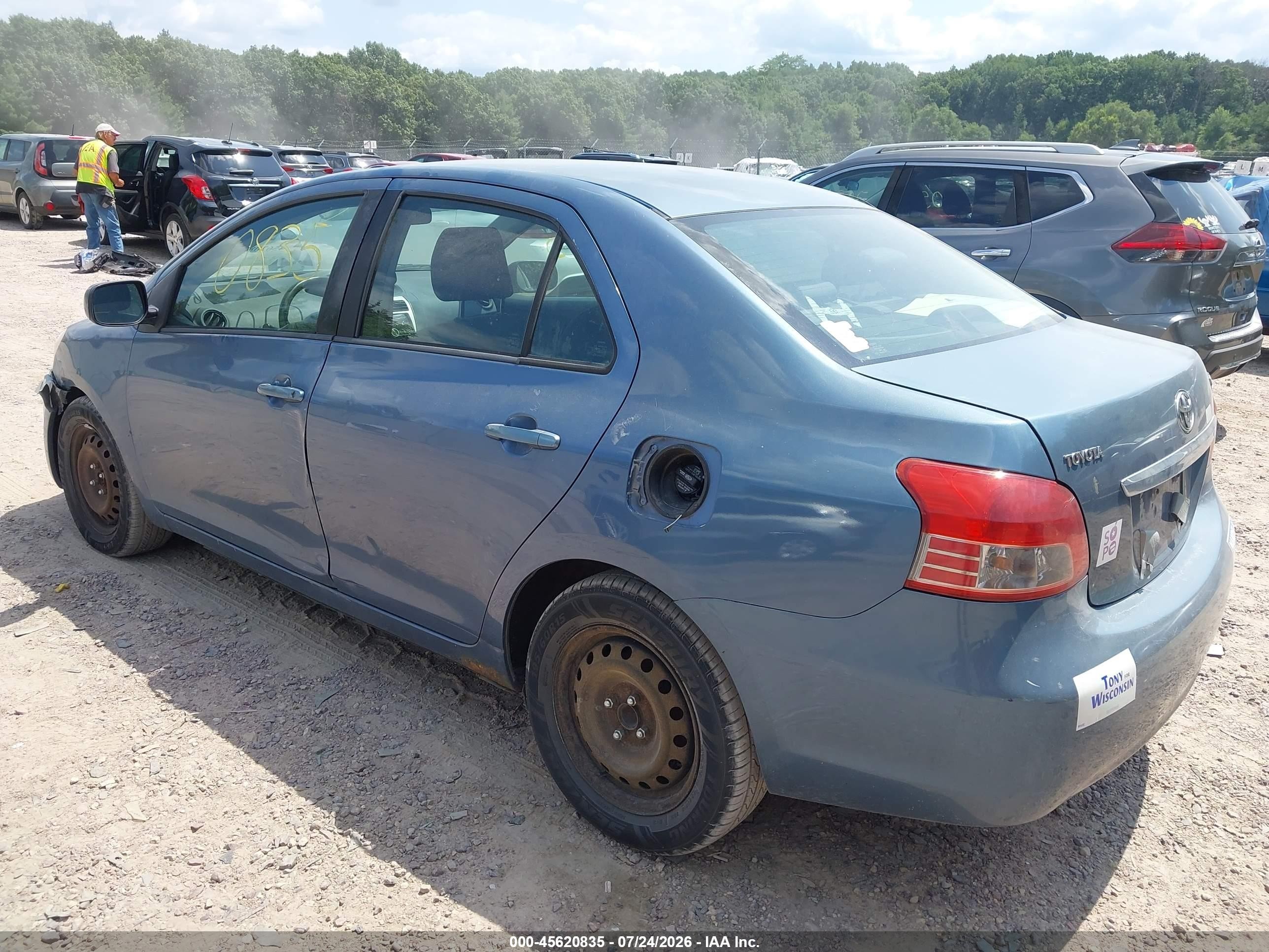 2009 Toyota Yaris   Blue vin: JTDBT903091308226