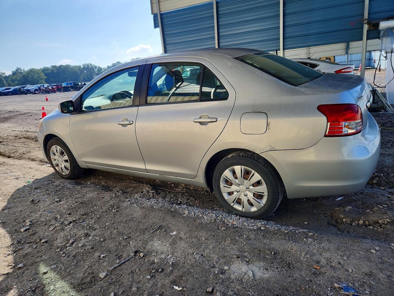 2009 Toyota Yaris Серебряный vin: JTDBT903091321798