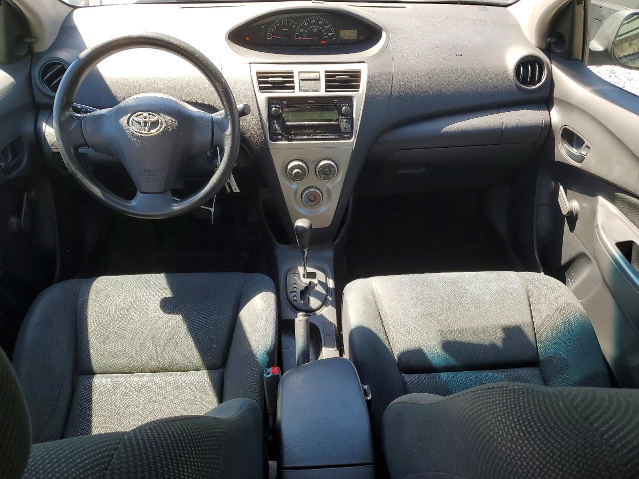 2009 Toyota Yaris Base Gray vin: JTDBT903091323731