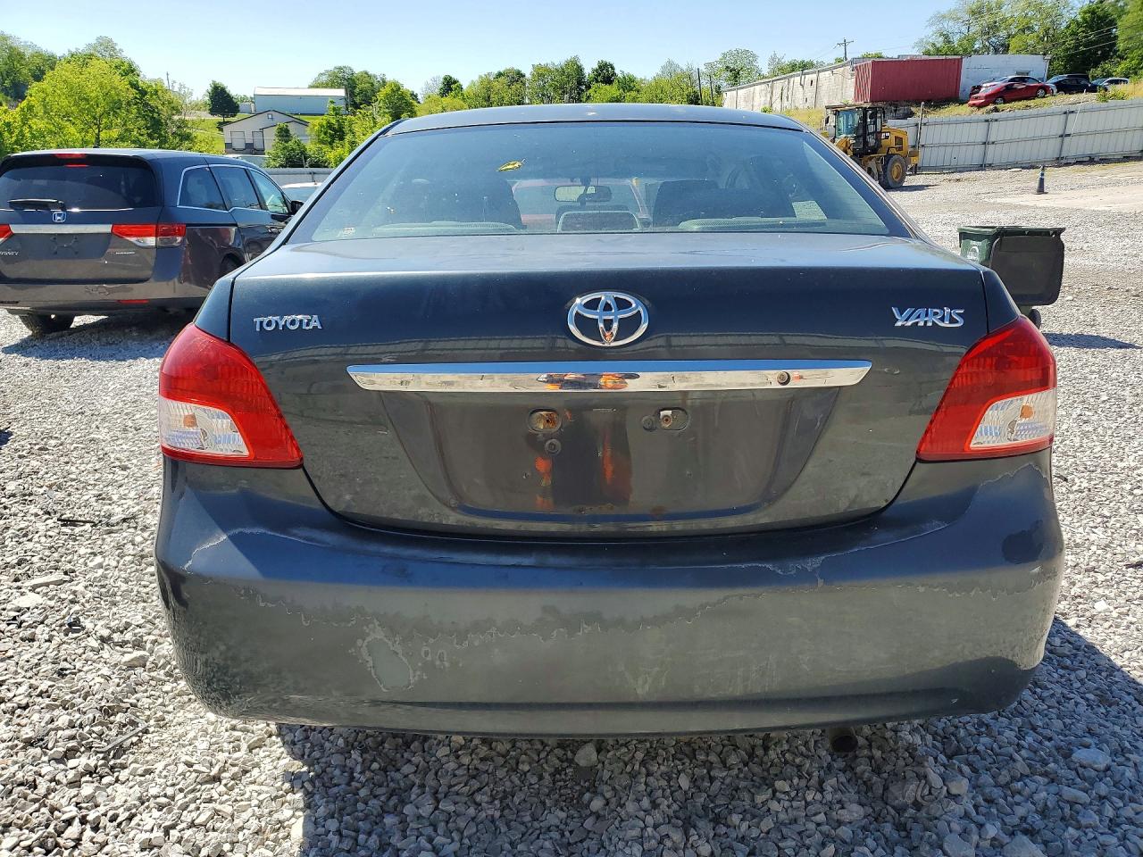 2009 Toyota Yaris Base Gray vin: JTDBT903091323731