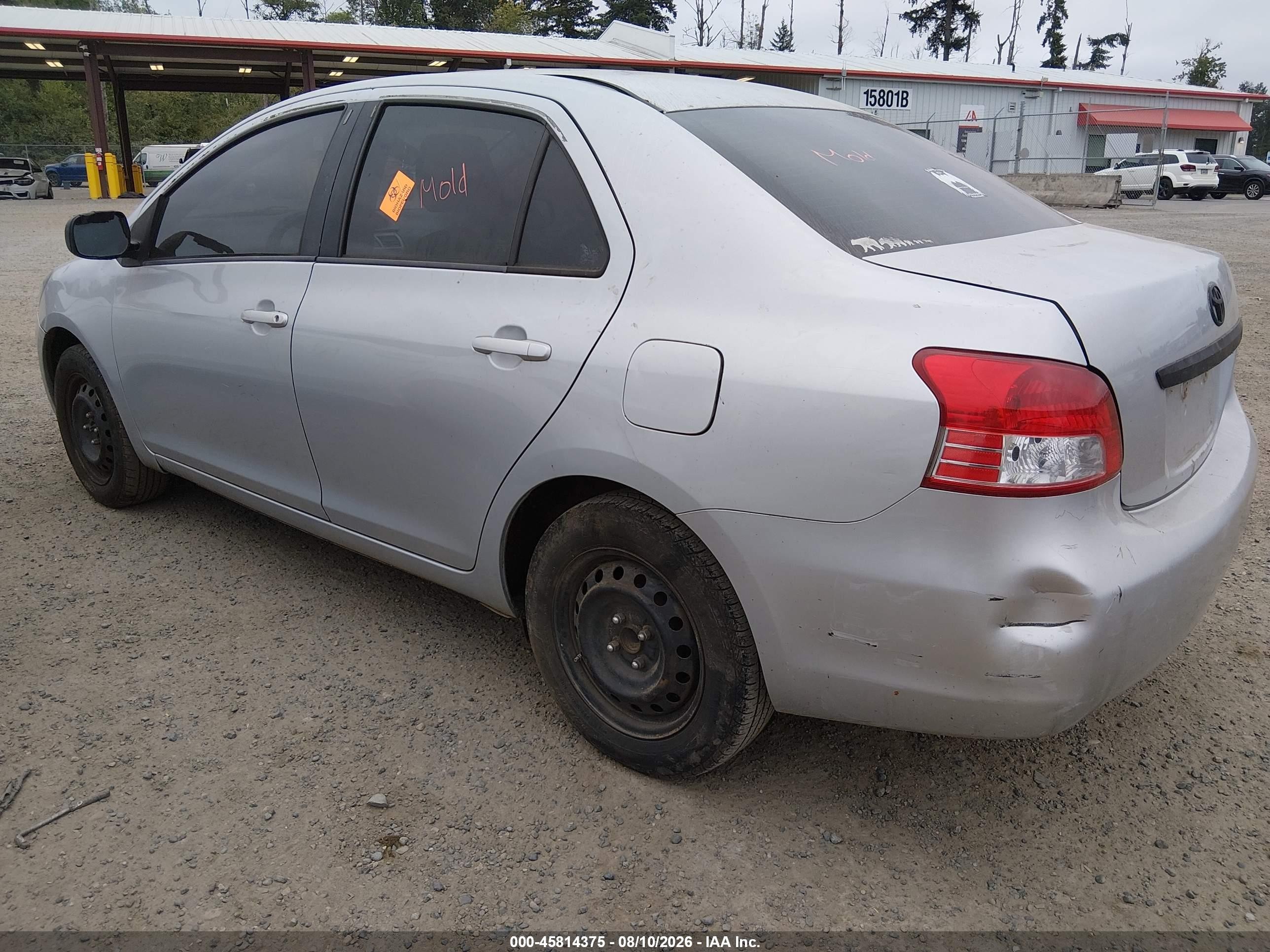 2009 Toyota Yaris   Серый vin: JTDBT903091332929