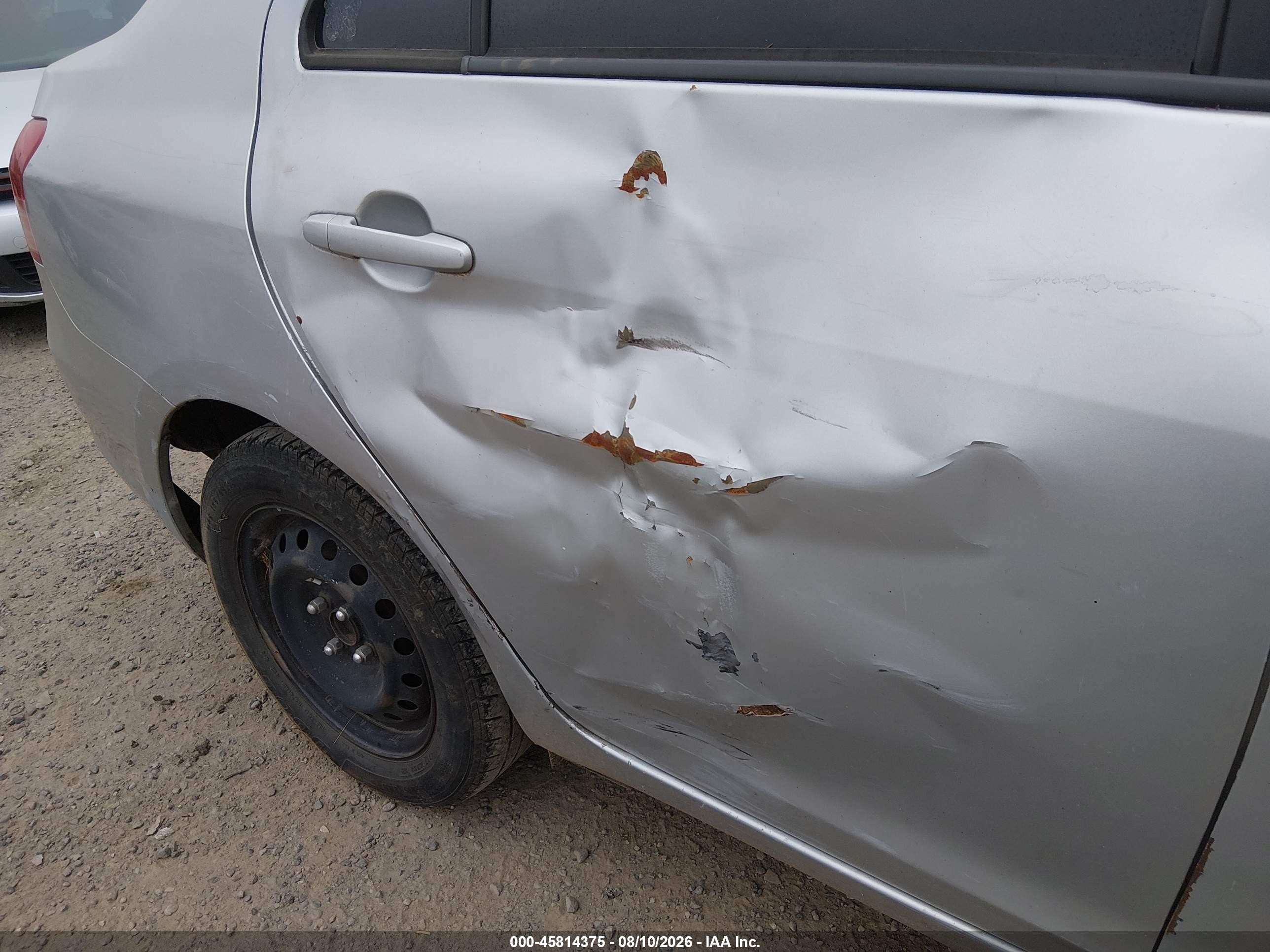2009 Toyota Yaris   Серый vin: JTDBT903091332929