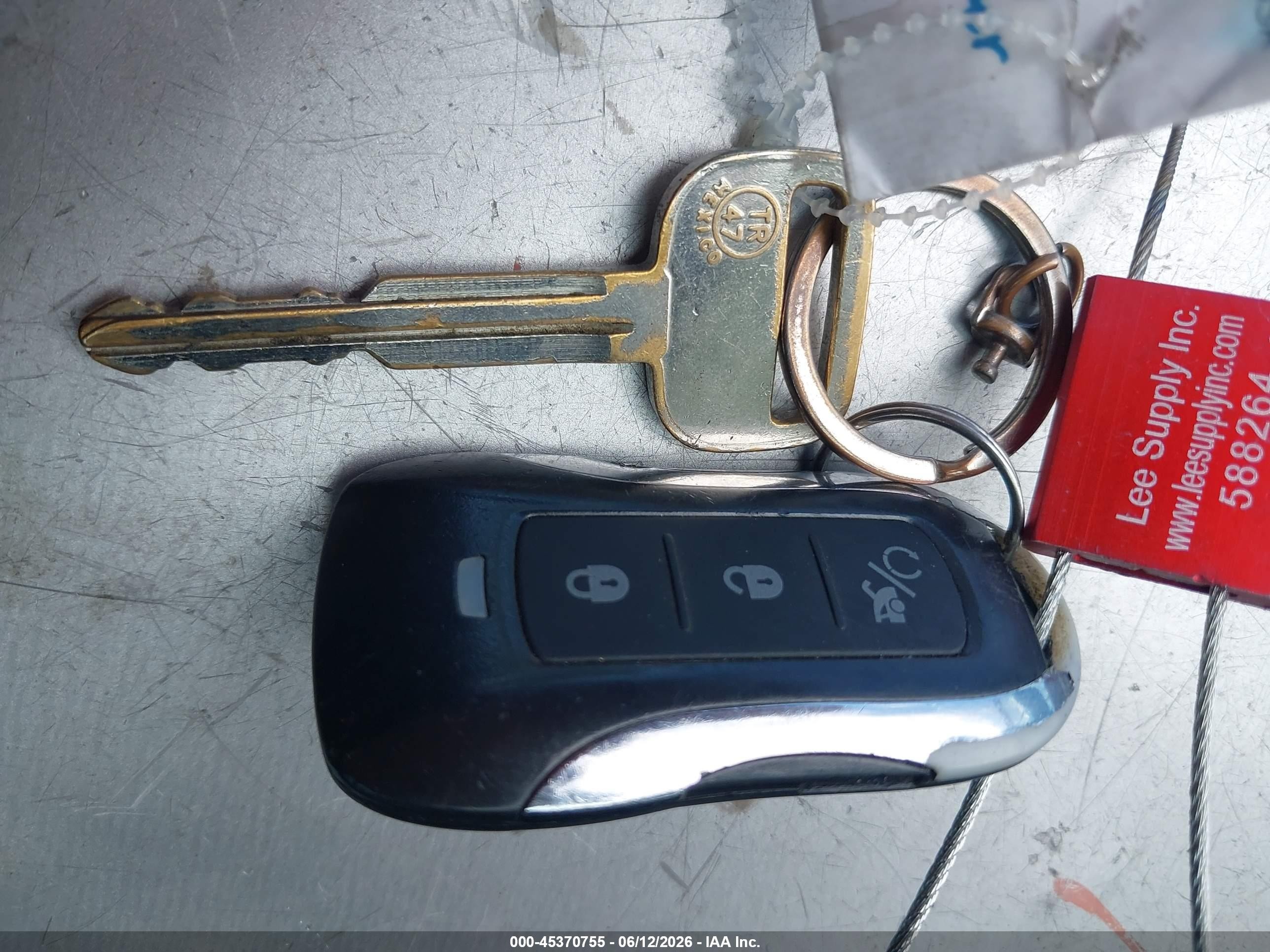 2008 Toyota Yaris   Red vin: JTDBT903181248522