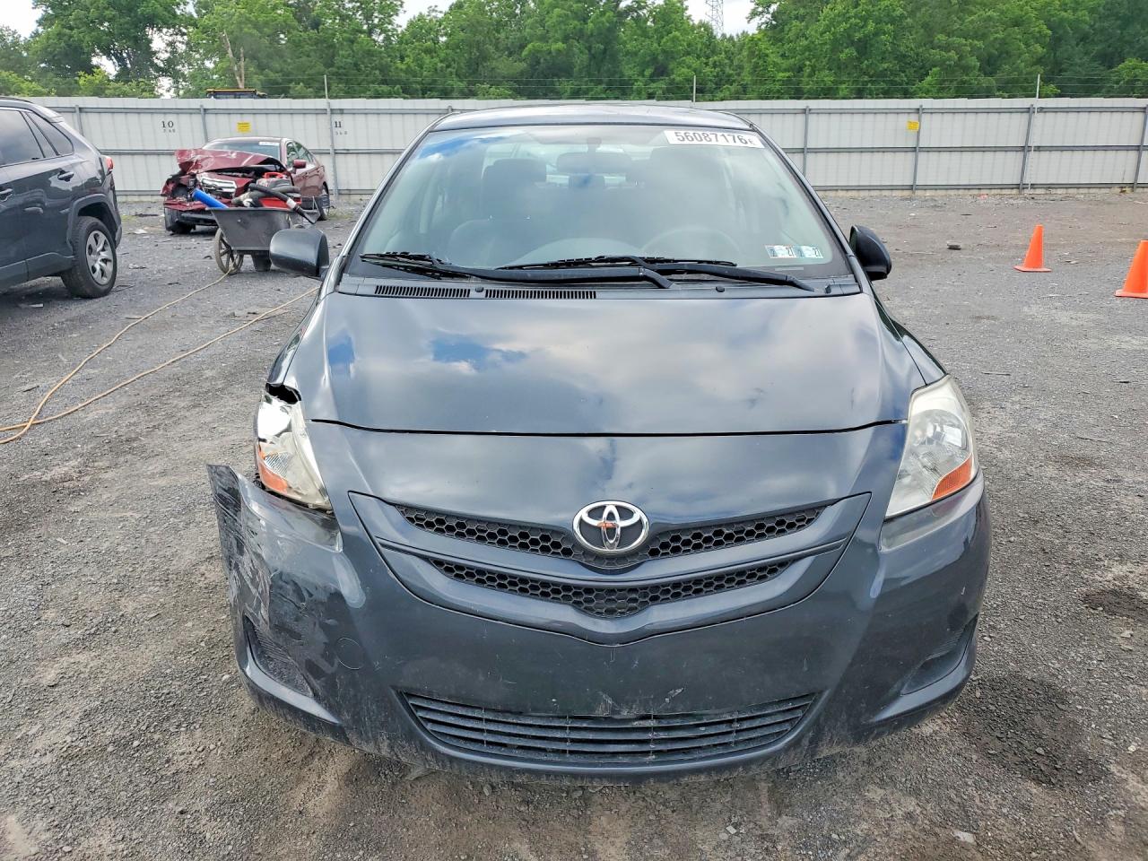 2007 Toyota Yaris Base Серый vin: JTDBT903371124993