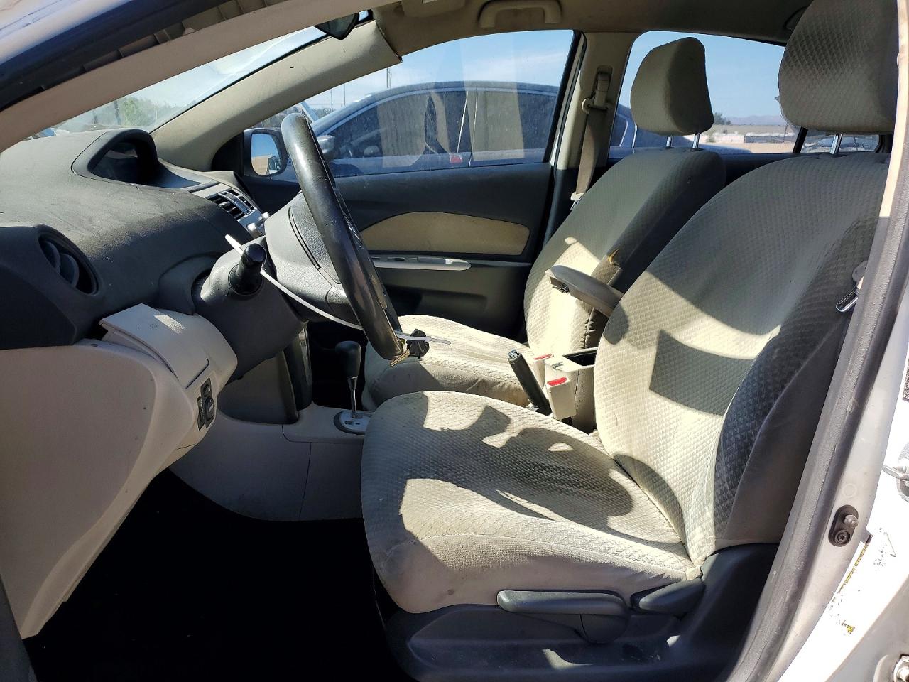 2007 Toyota Yaris S White vin: JTDBT903371164667