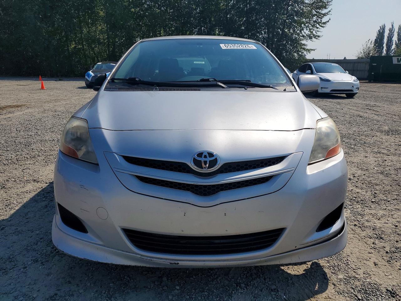 2008 Toyota Yaris S Silver vin: JTDBT903381199629