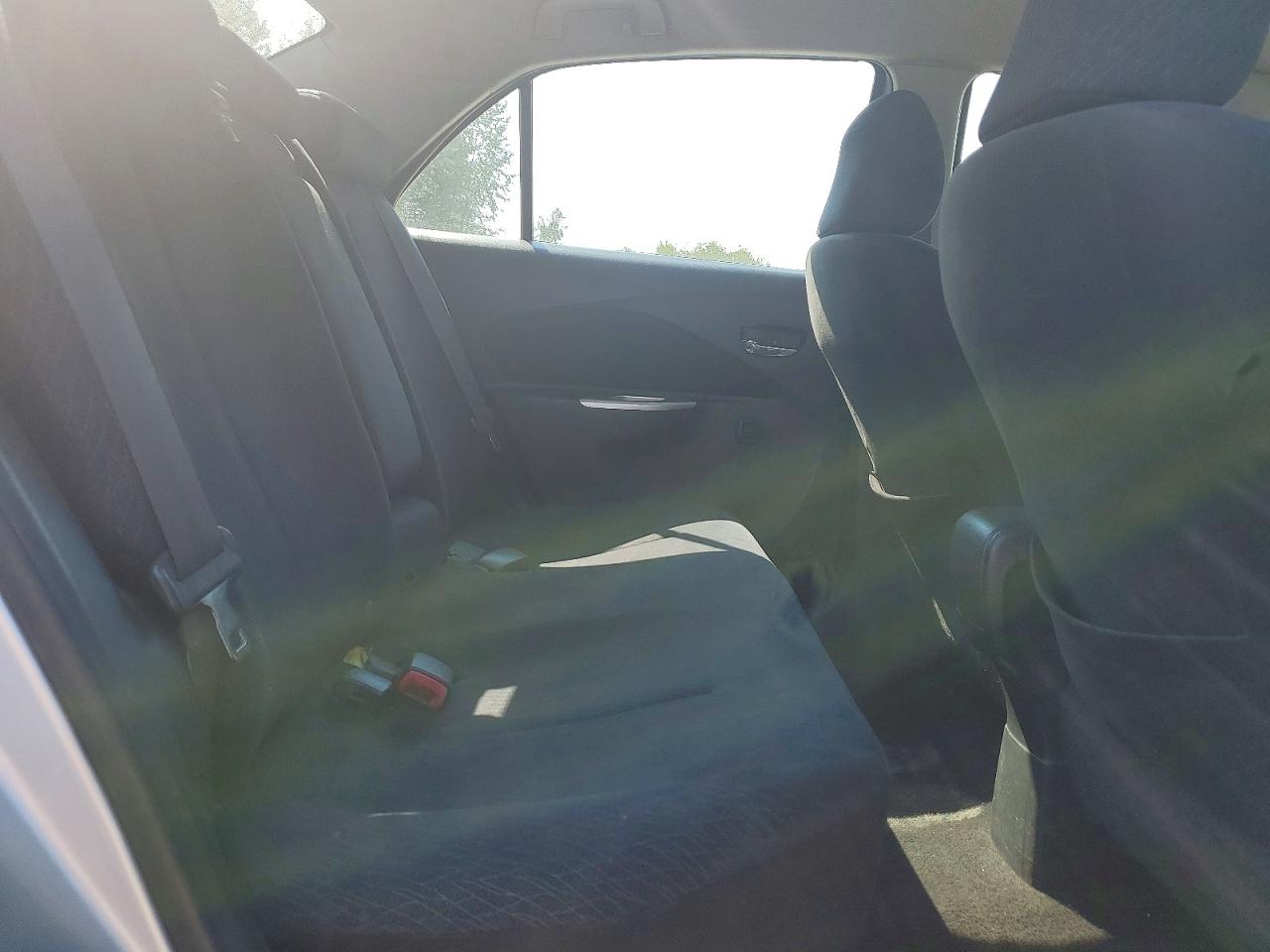 2008 Toyota Yaris S Silver vin: JTDBT903381199629