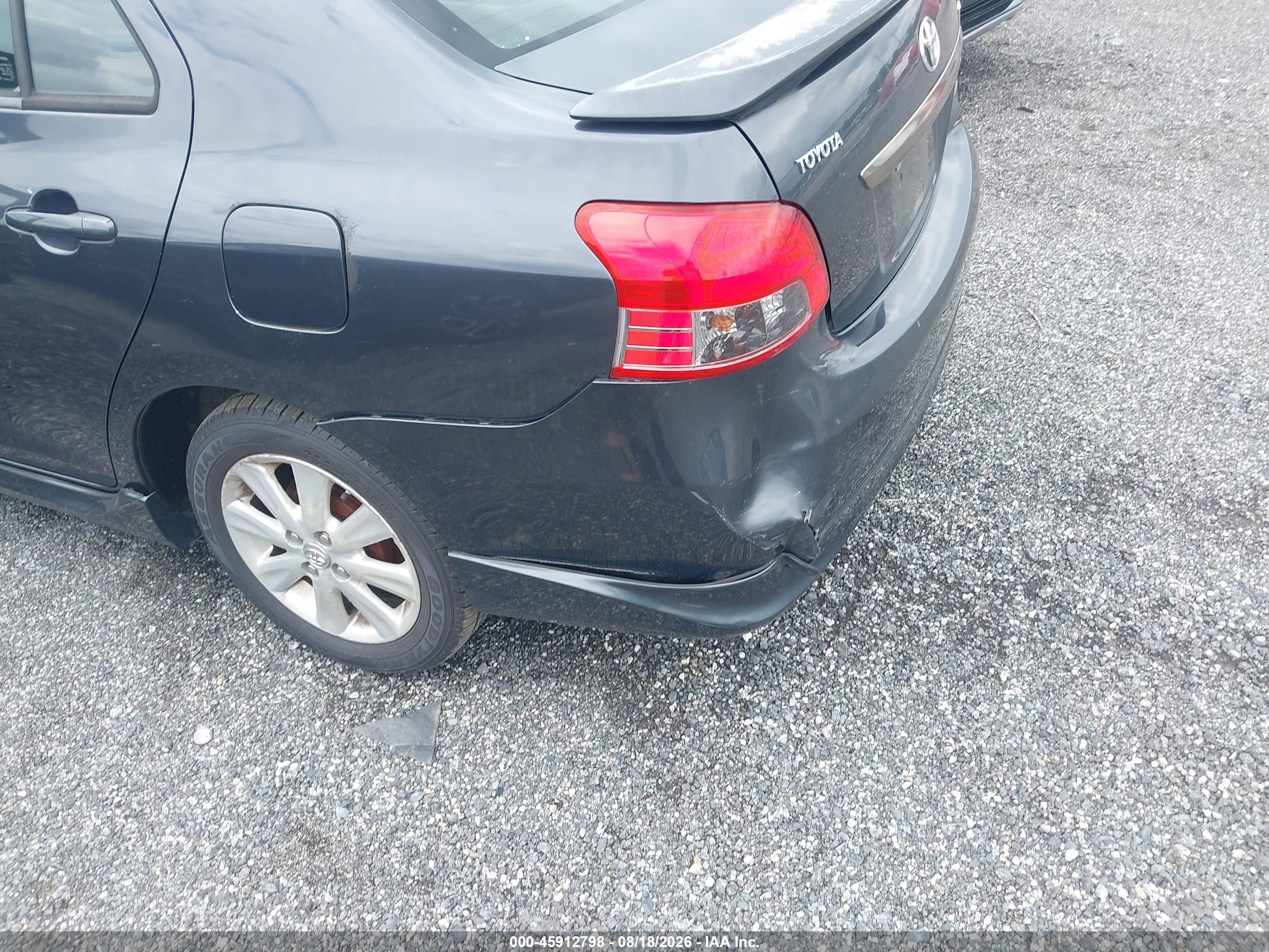 2009 Toyota Yaris S Gray vin: JTDBT903391301402