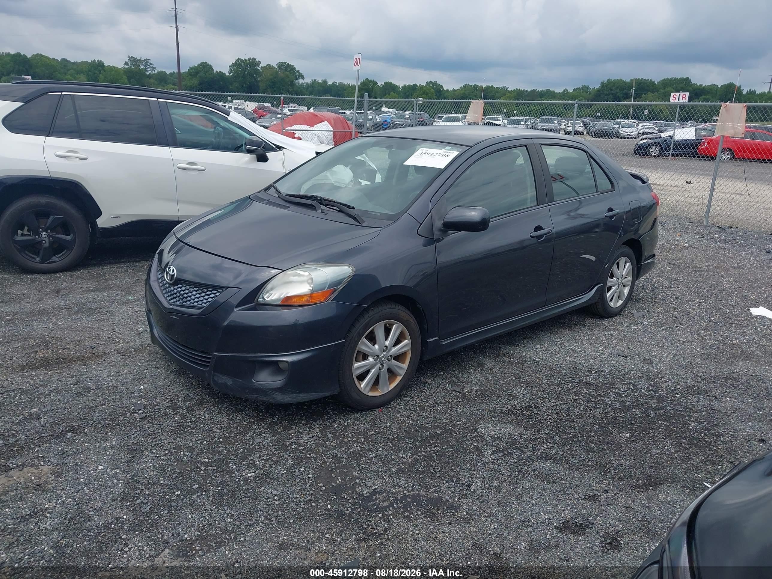 2009 Toyota Yaris S Gray vin: JTDBT903391301402