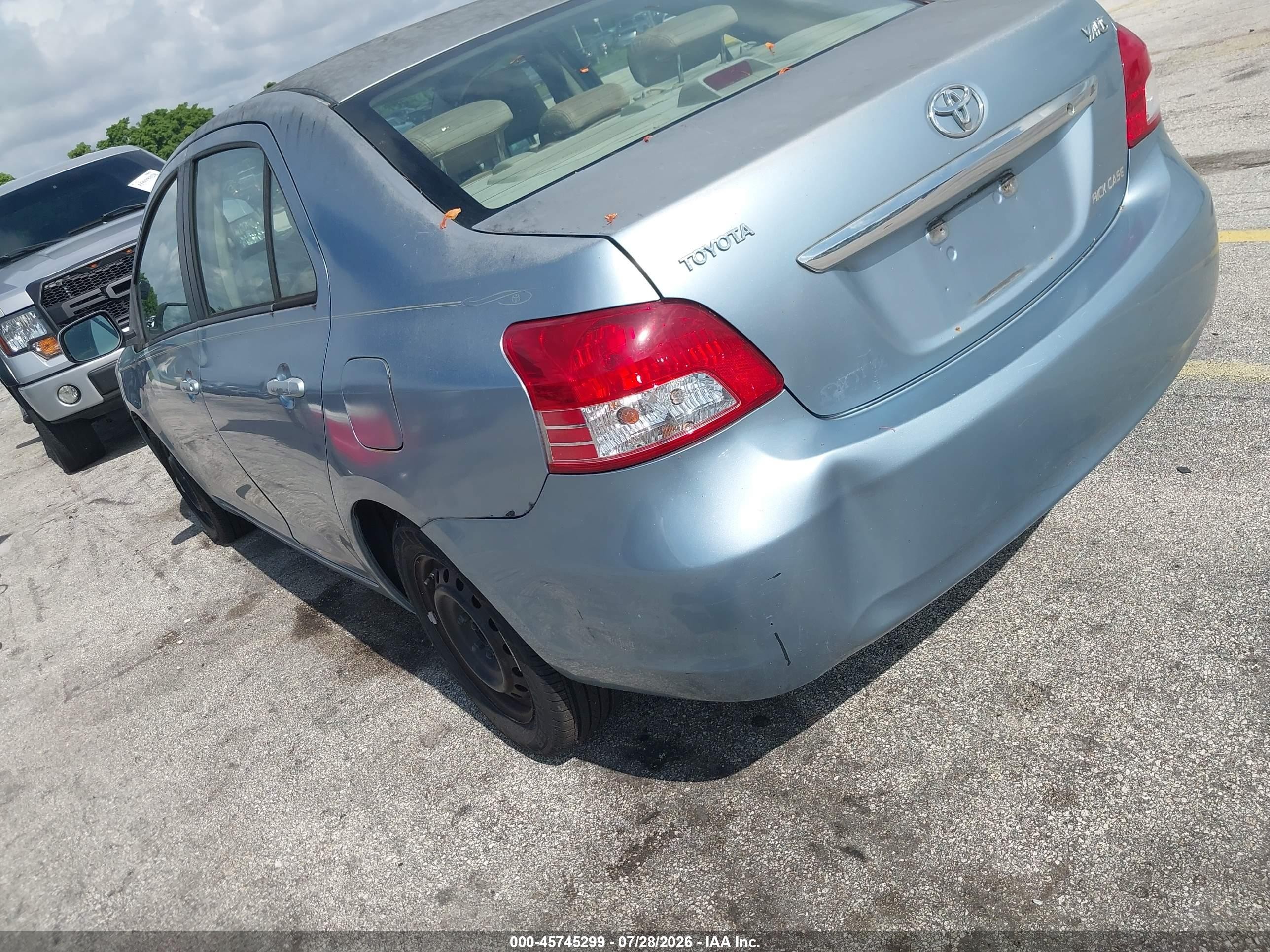 2009 Toyota Yaris   Blue vin: JTDBT903391313131