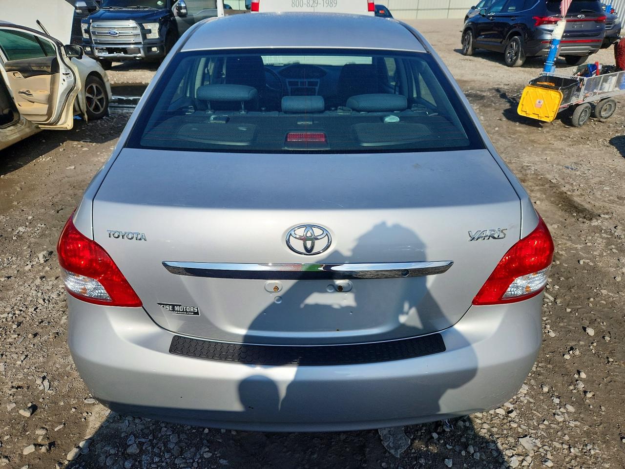2009 Toyota Yaris Base Gray vin: JTDBT903391316997