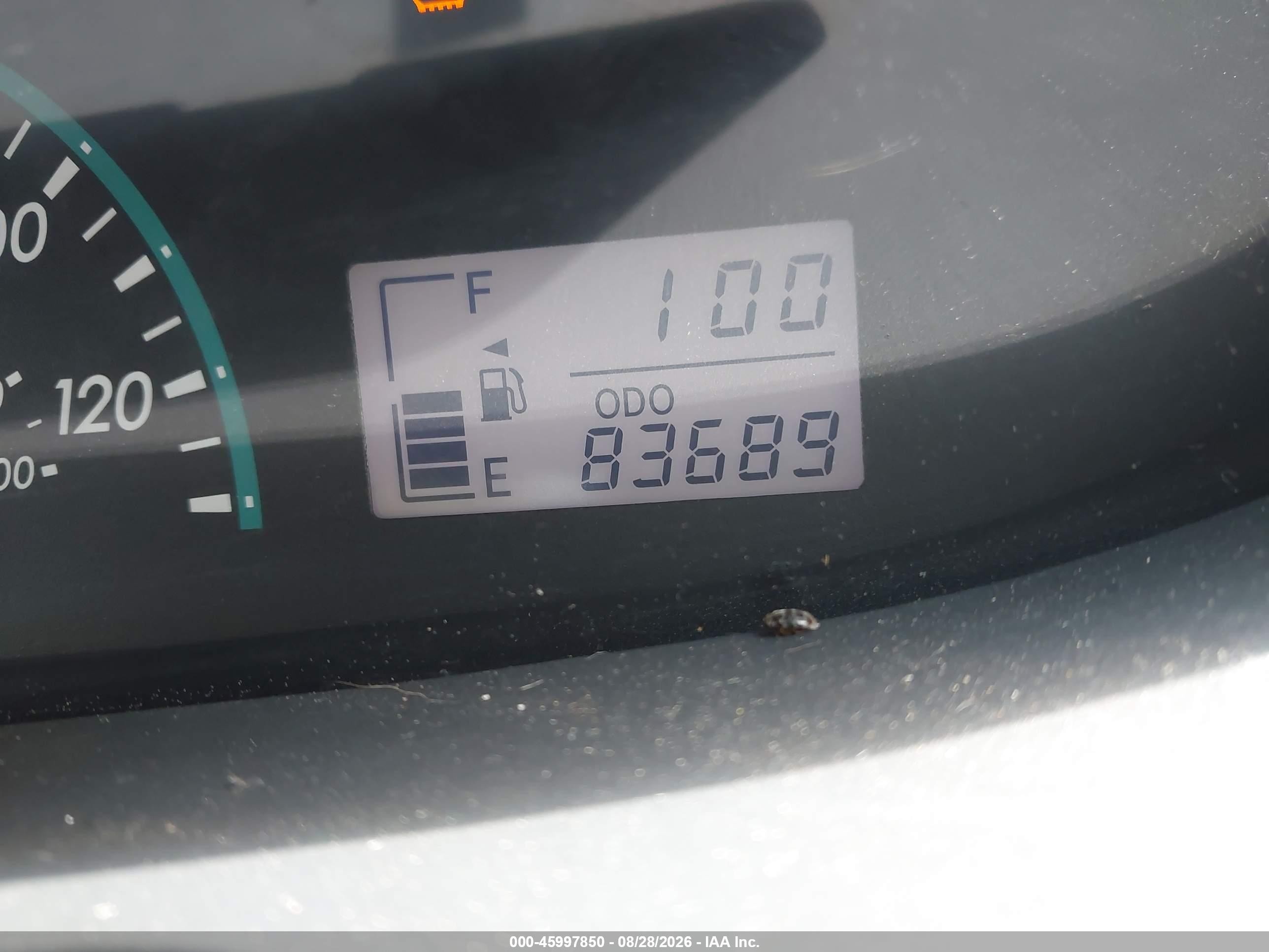 2009 Toyota Yaris   Silver vin: JTDBT903394062111