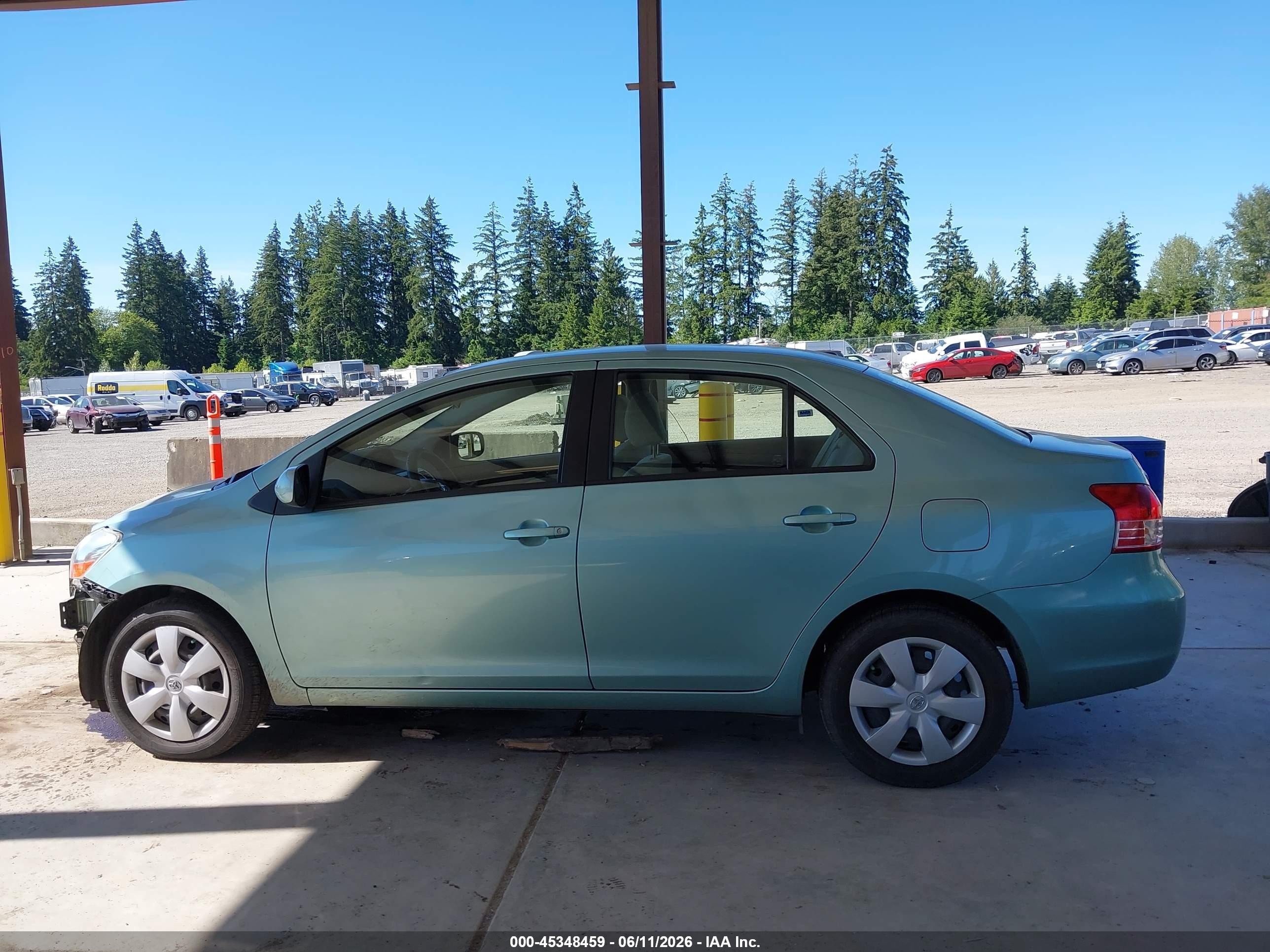 2008 Toyota Yaris   Turquoise vin: JTDBT903481199073