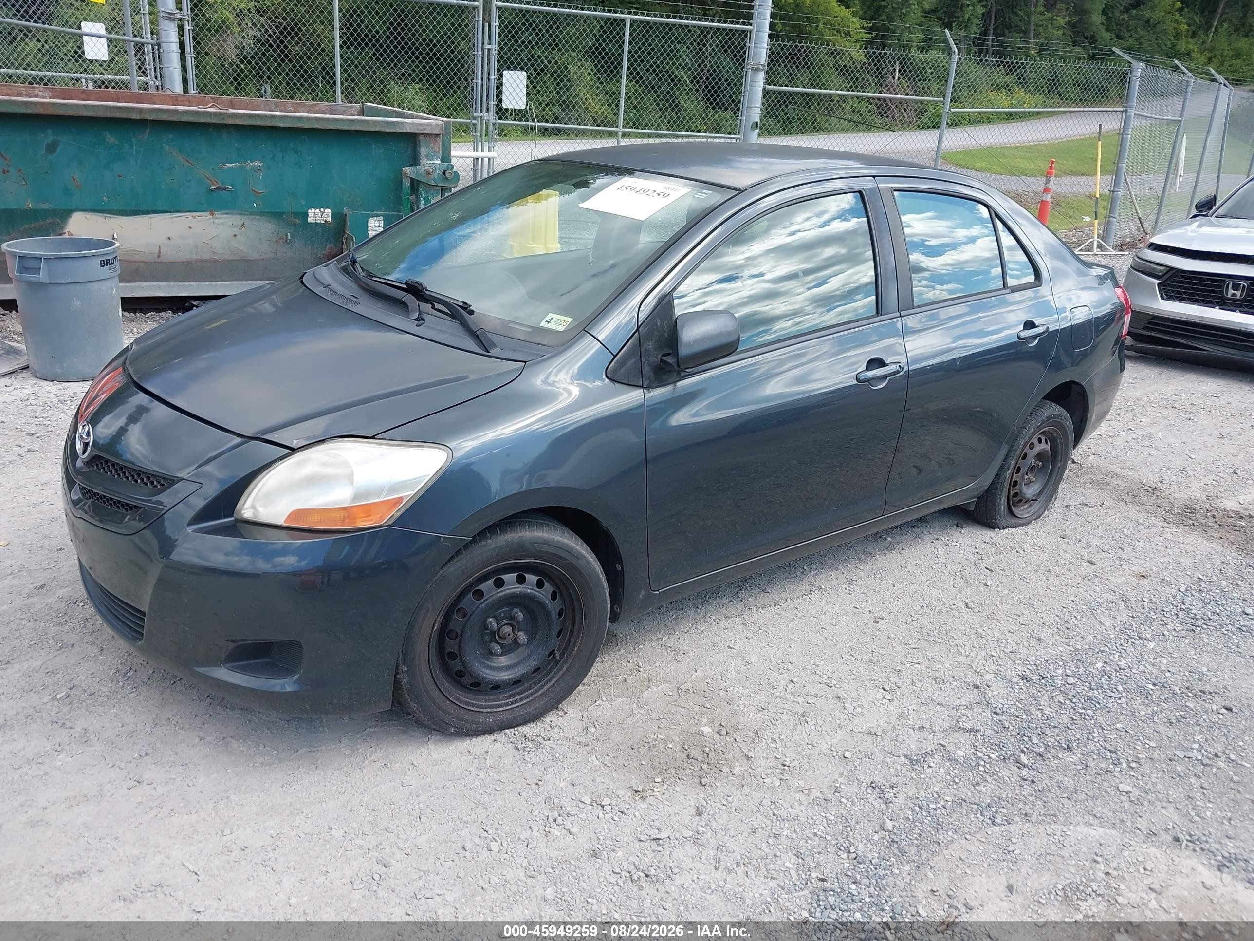 2008 Toyota Yaris   Black vin: JTDBT903481242312