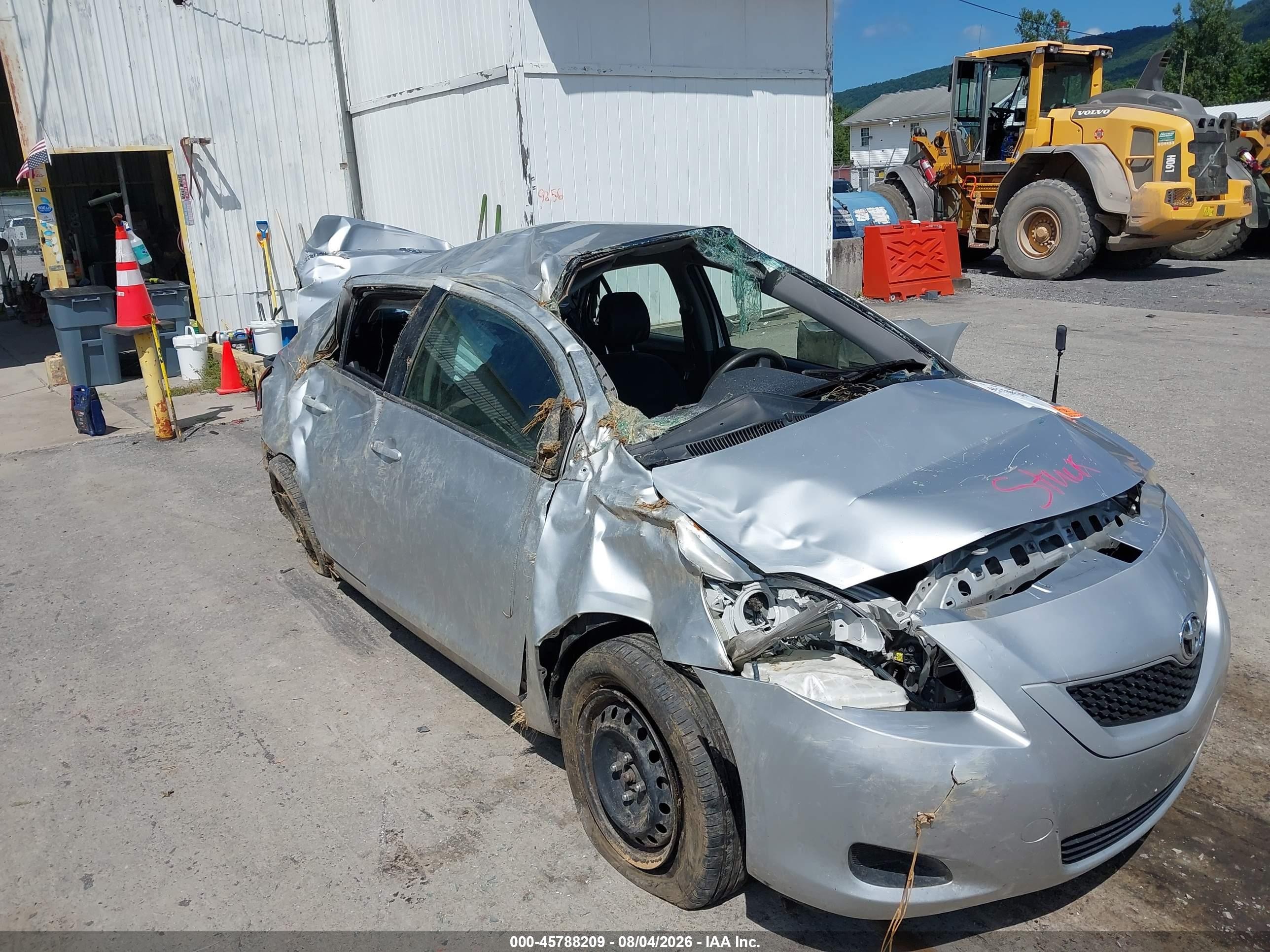 2009 Toyota Yaris   Silver vin: JTDBT903494042742