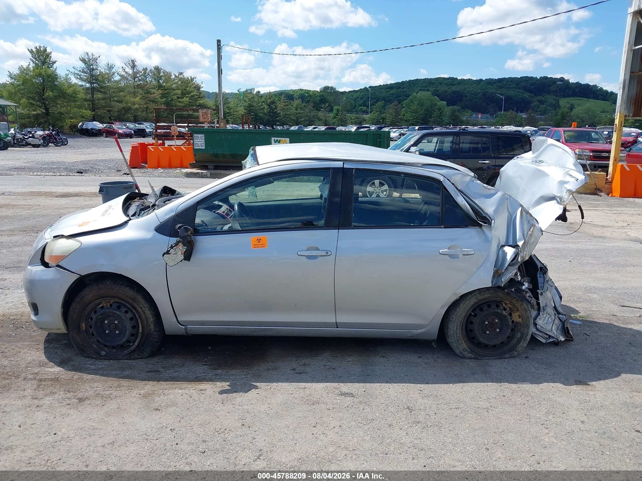 2009 Toyota Yaris   Silver vin: JTDBT903494042742