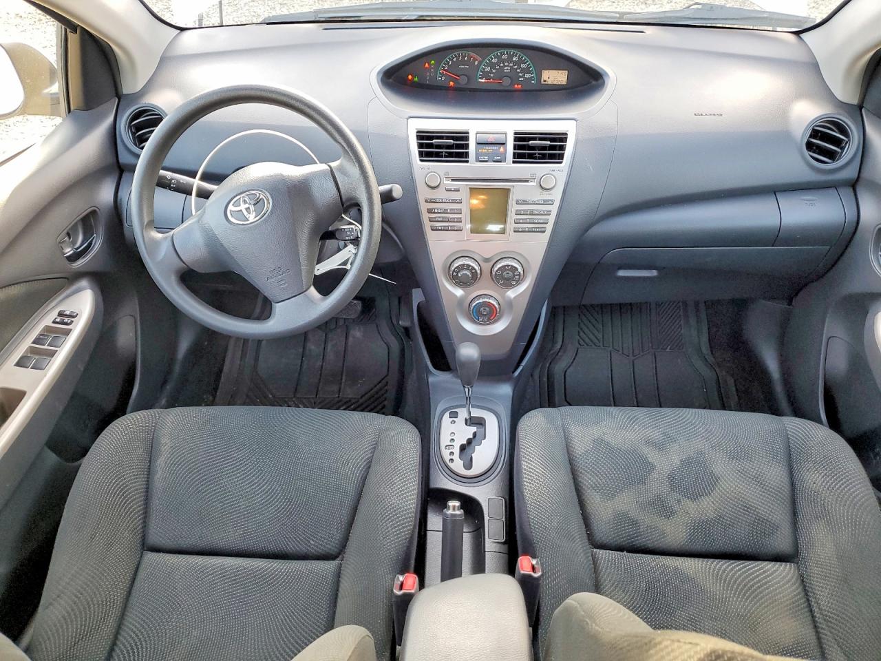 2009 Toyota Yaris Base Silver vin: JTDBT903494047360