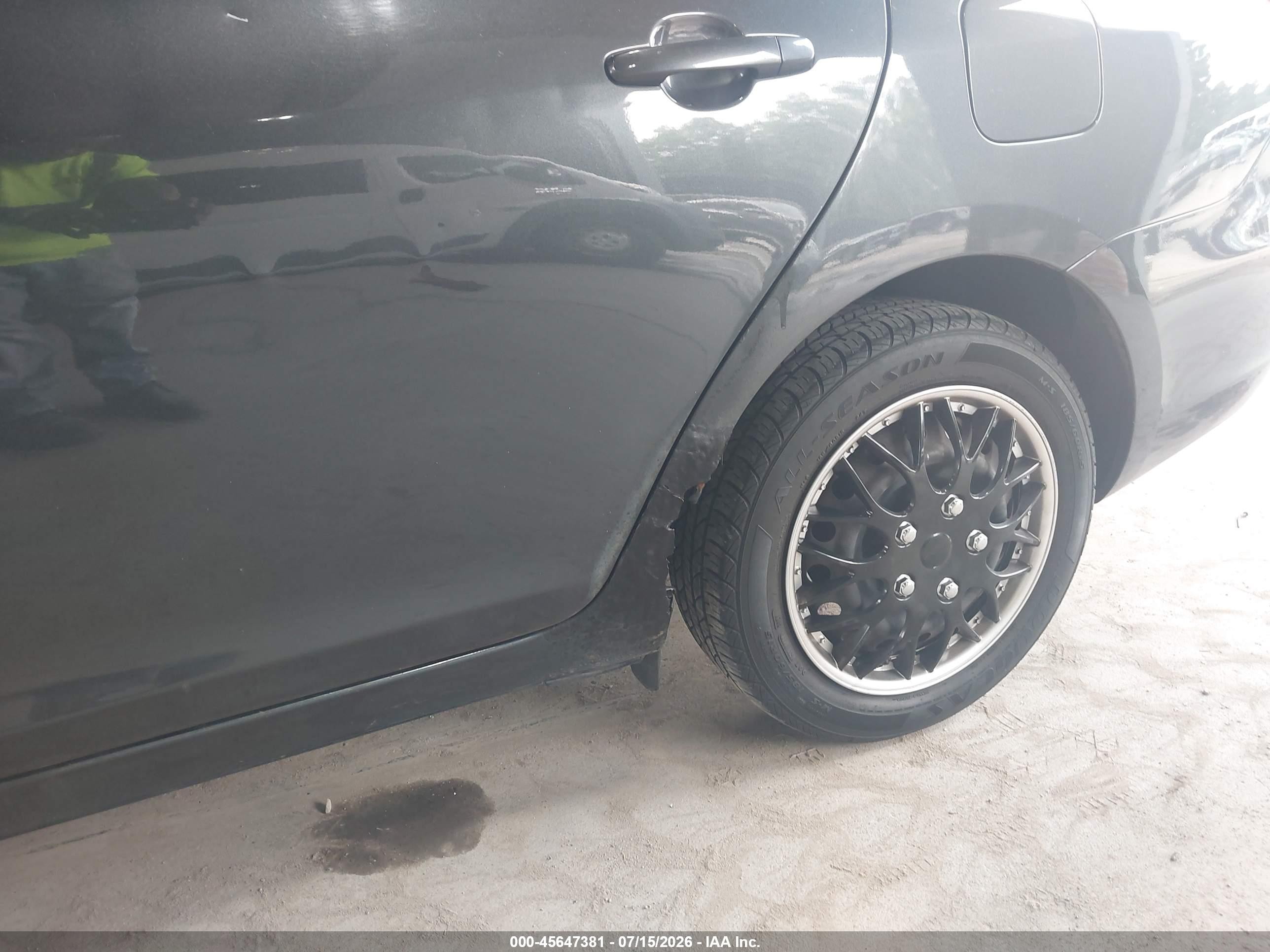 2009 Toyota Yaris   Gray vin: JTDBT903494050159