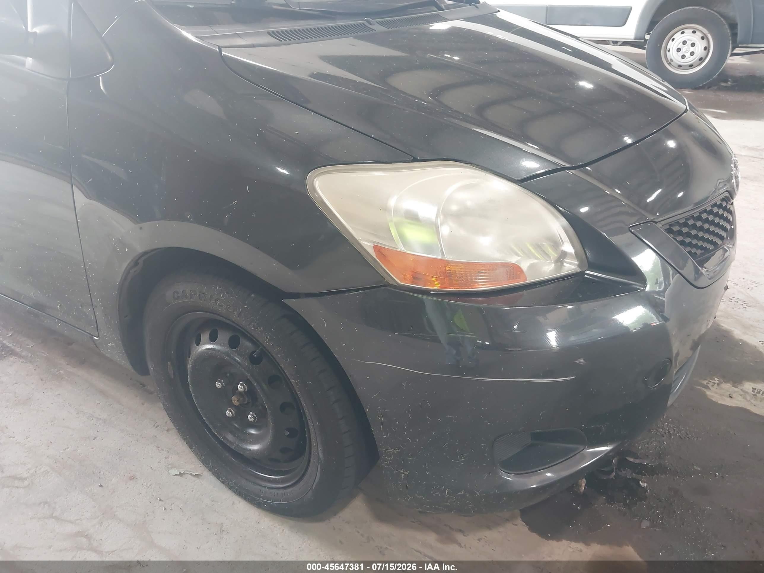 2009 Toyota Yaris   Gray vin: JTDBT903494050159