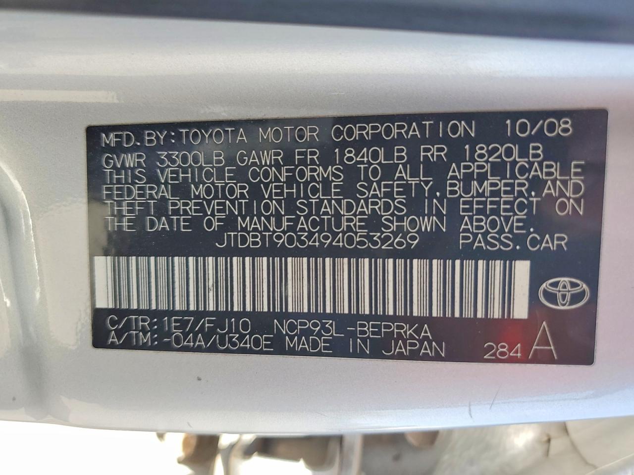 2009 Toyota Yaris Base Silver vin: JTDBT903494053269