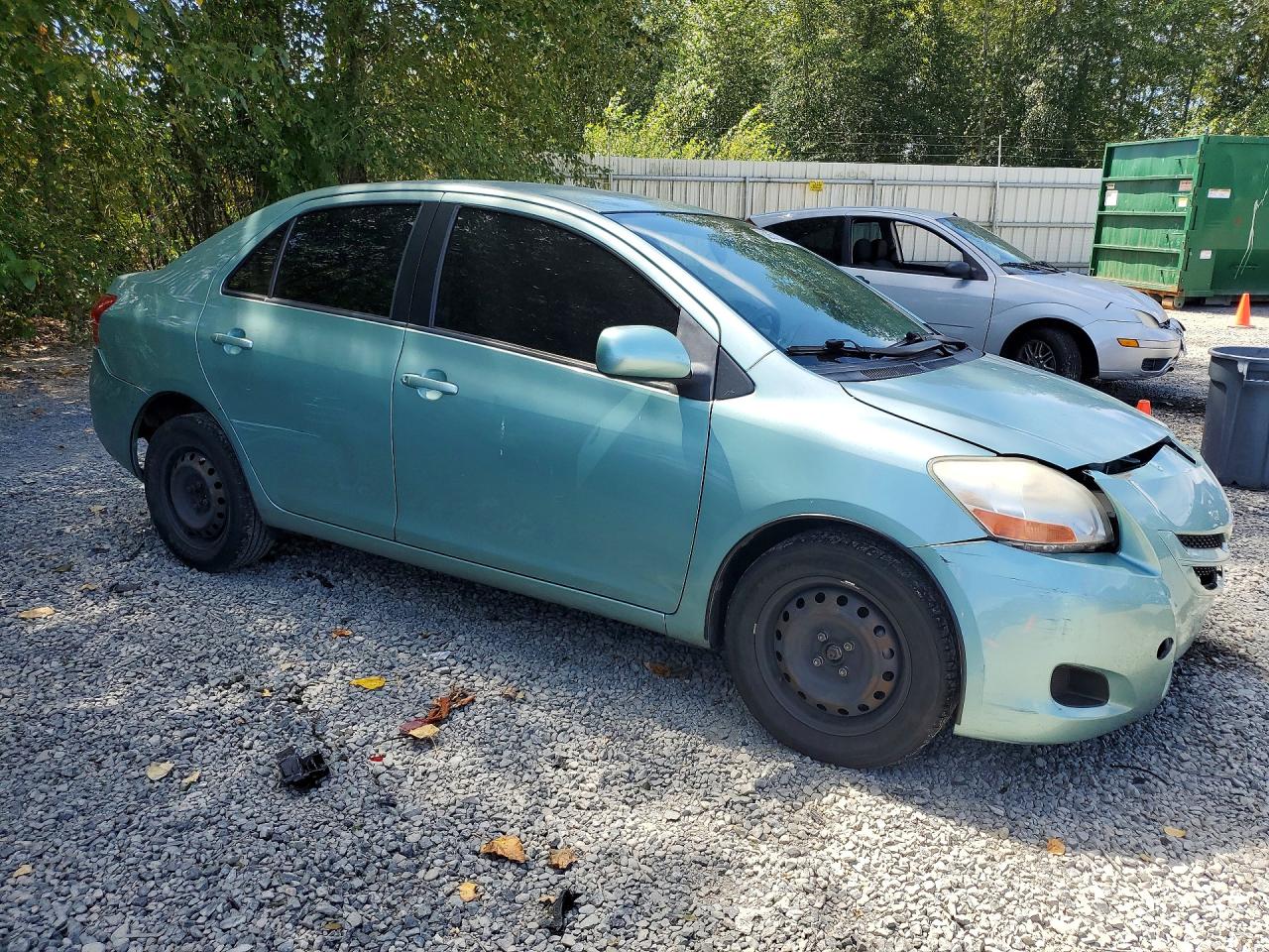 2007 Toyota Yaris Base Turquoise vin: JTDBT903571082617