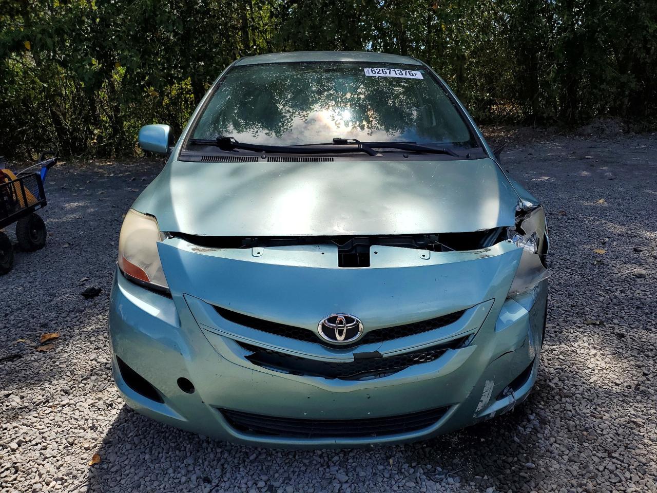 2007 Toyota Yaris Base Turquoise vin: JTDBT903571082617